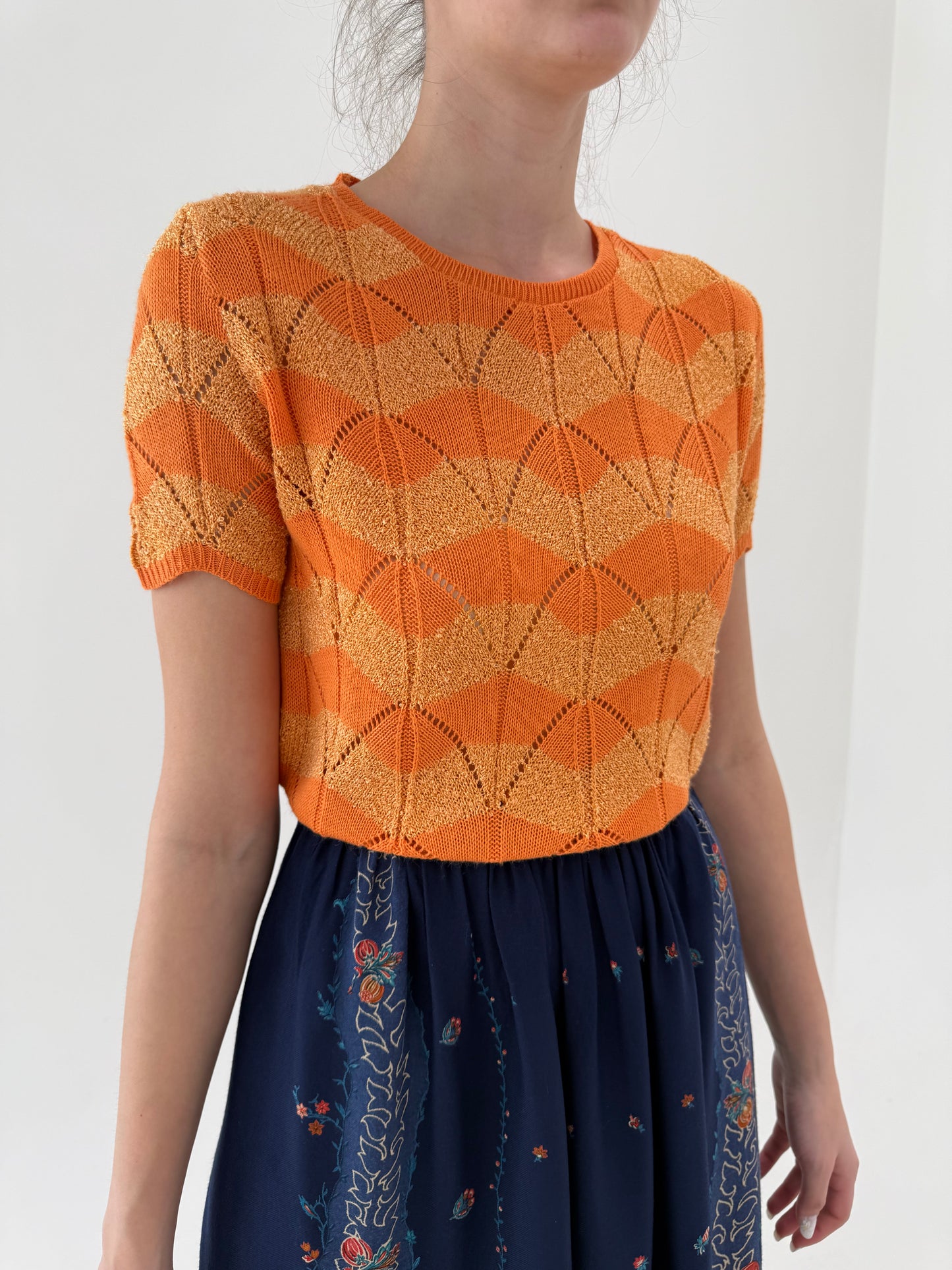 Top vintage din jerse dantelat italian foarte elastic