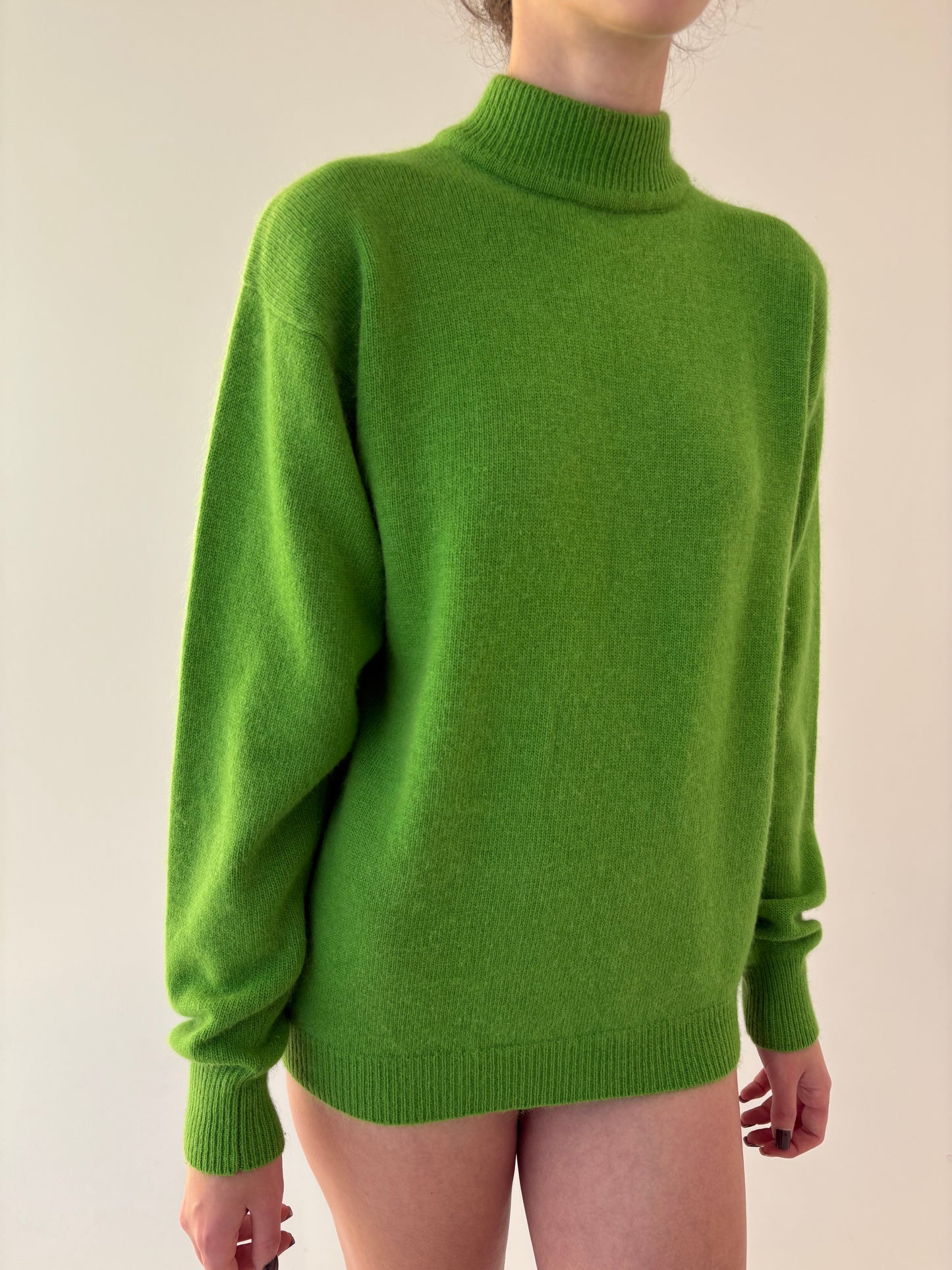 Maleta groasă verde tare din lana extrafina și Angora