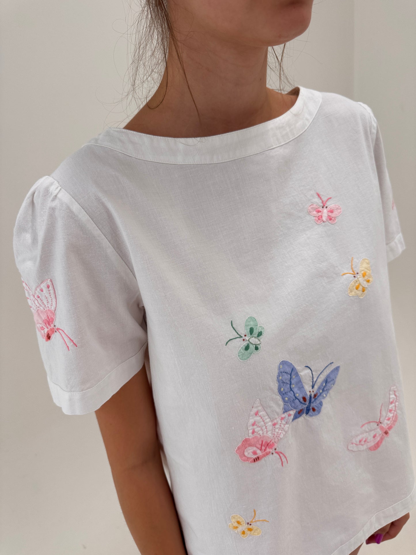 Piesa vintage din pânză de in și bumbac cu lucrătură și broderie superbe