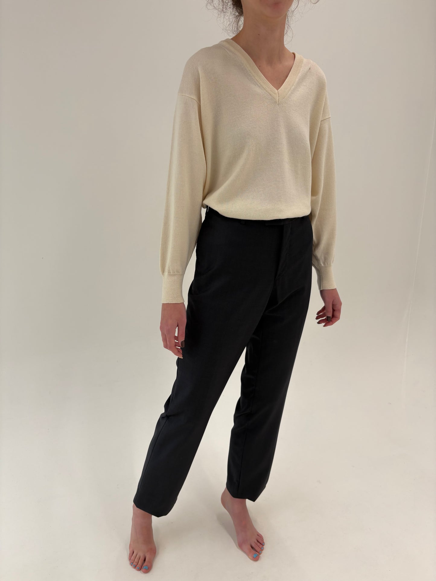 Costum italian din lana merino extrafina super 110’s in croi actual