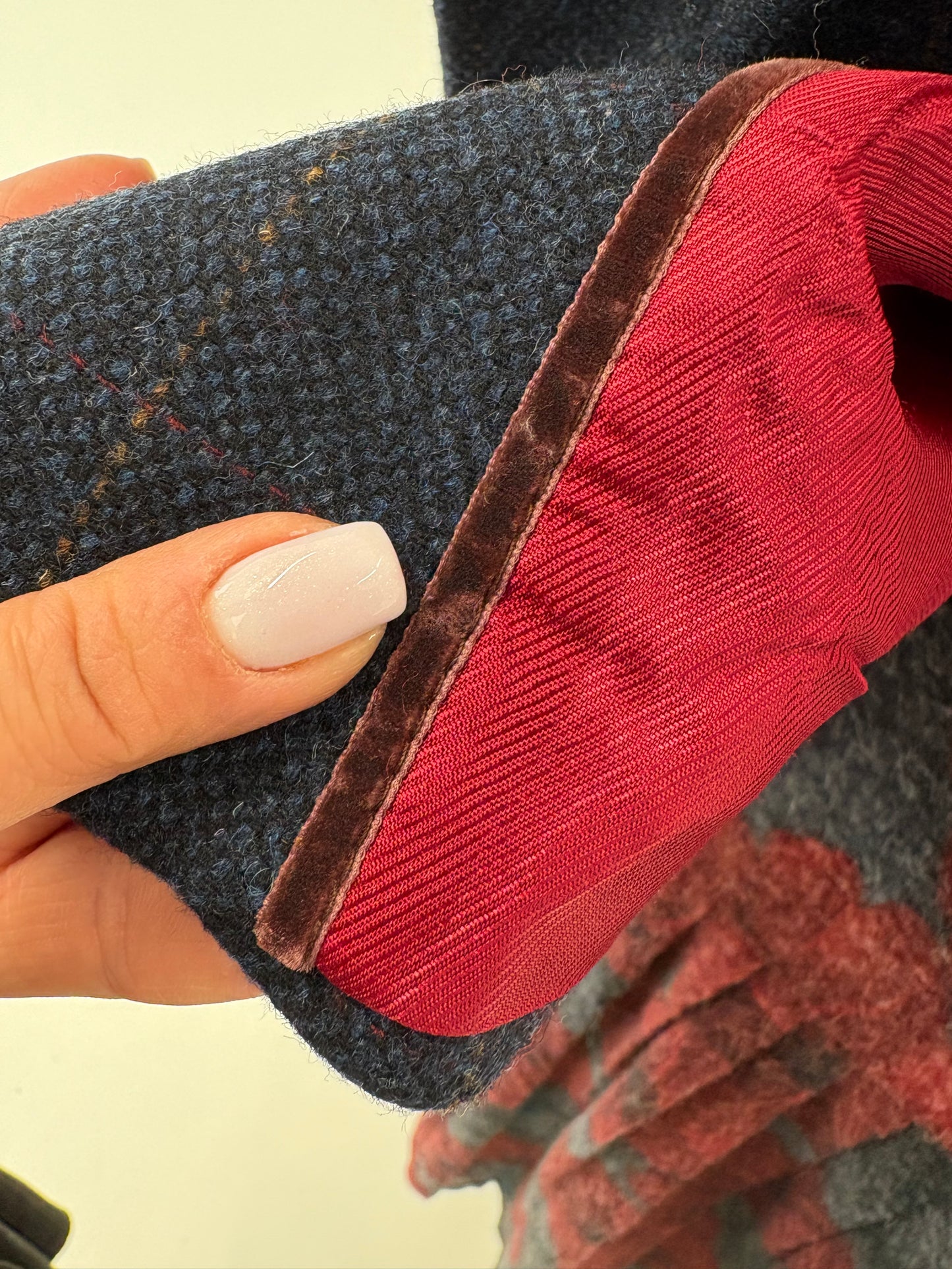 Sacou din tweed Donegal cu închidere tip smoking