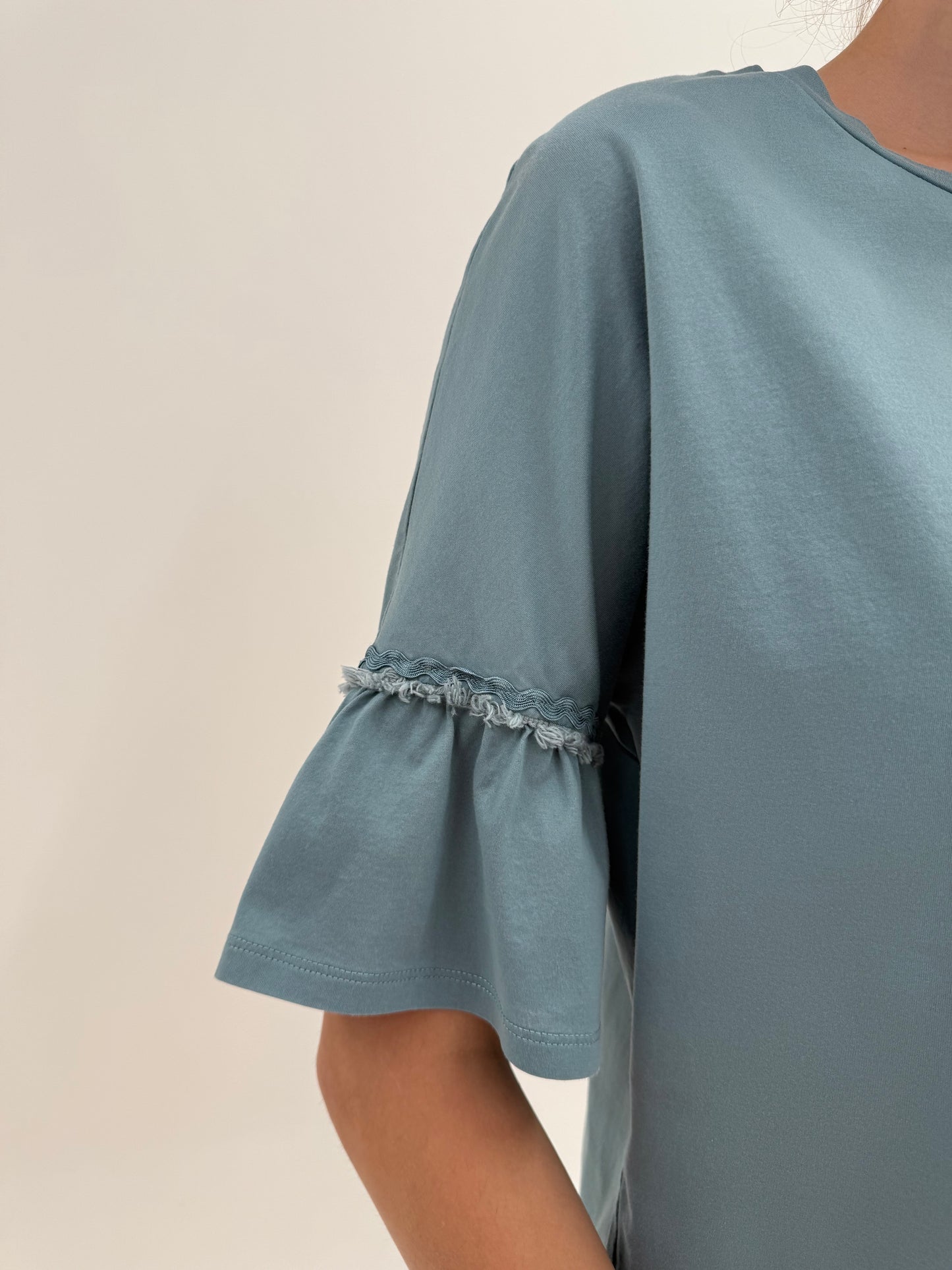 Top gama Max Mara dusty blue în croi ultra chic din bumbac premium