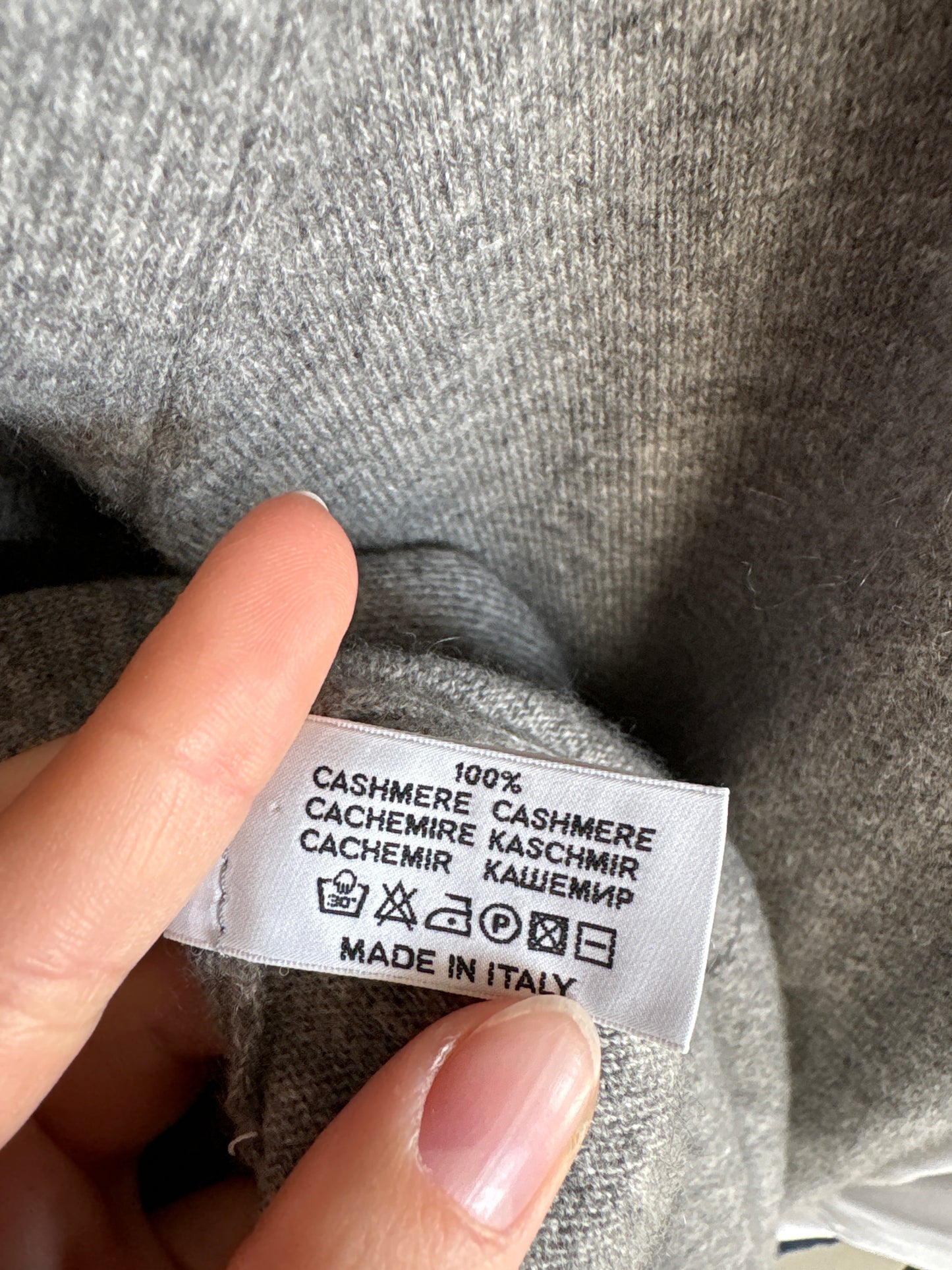 Pardesiu din cașmir silver gray cu revere rotunjite și buzunare