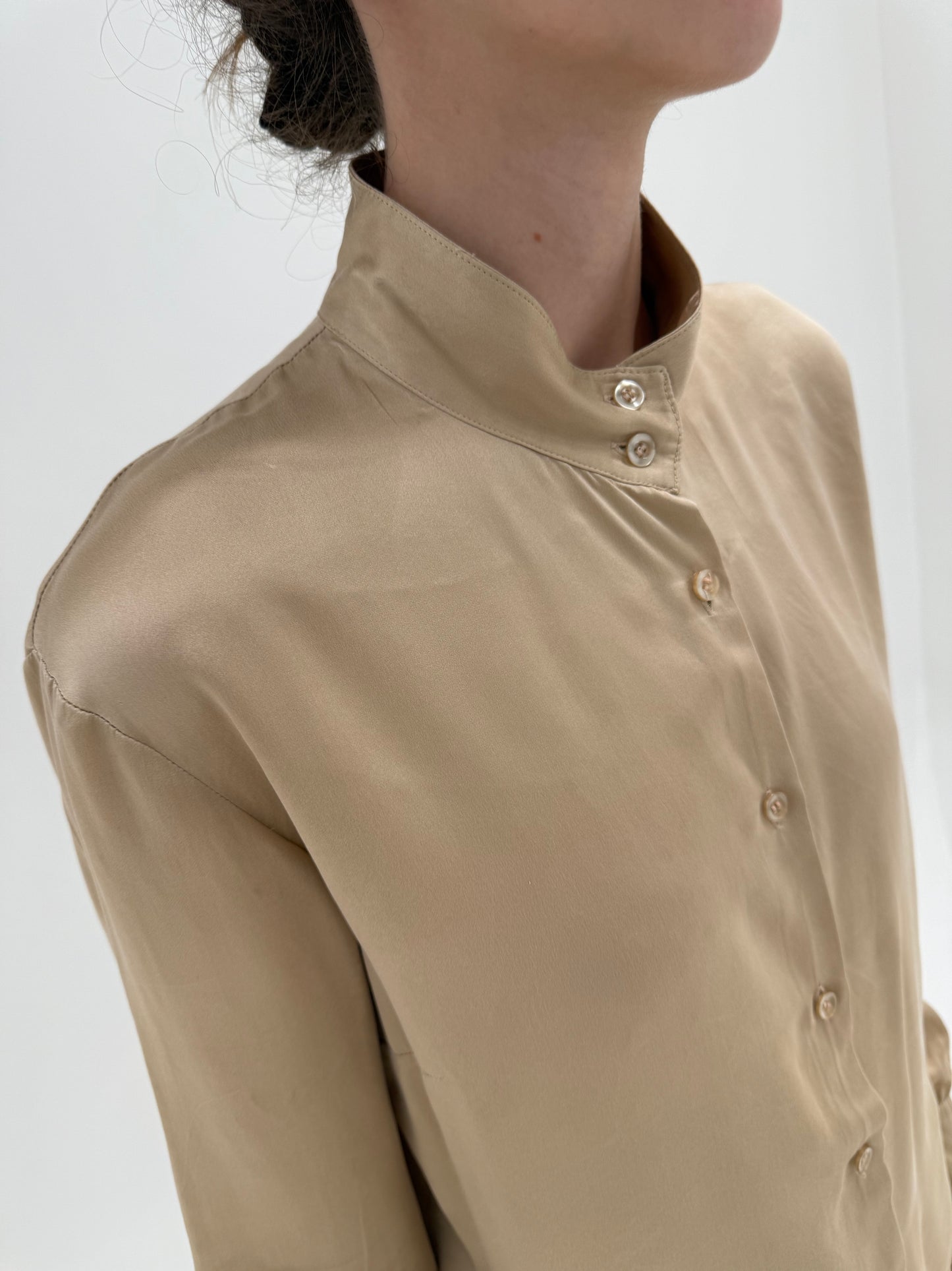 Cămașa din mătase naturală light gold