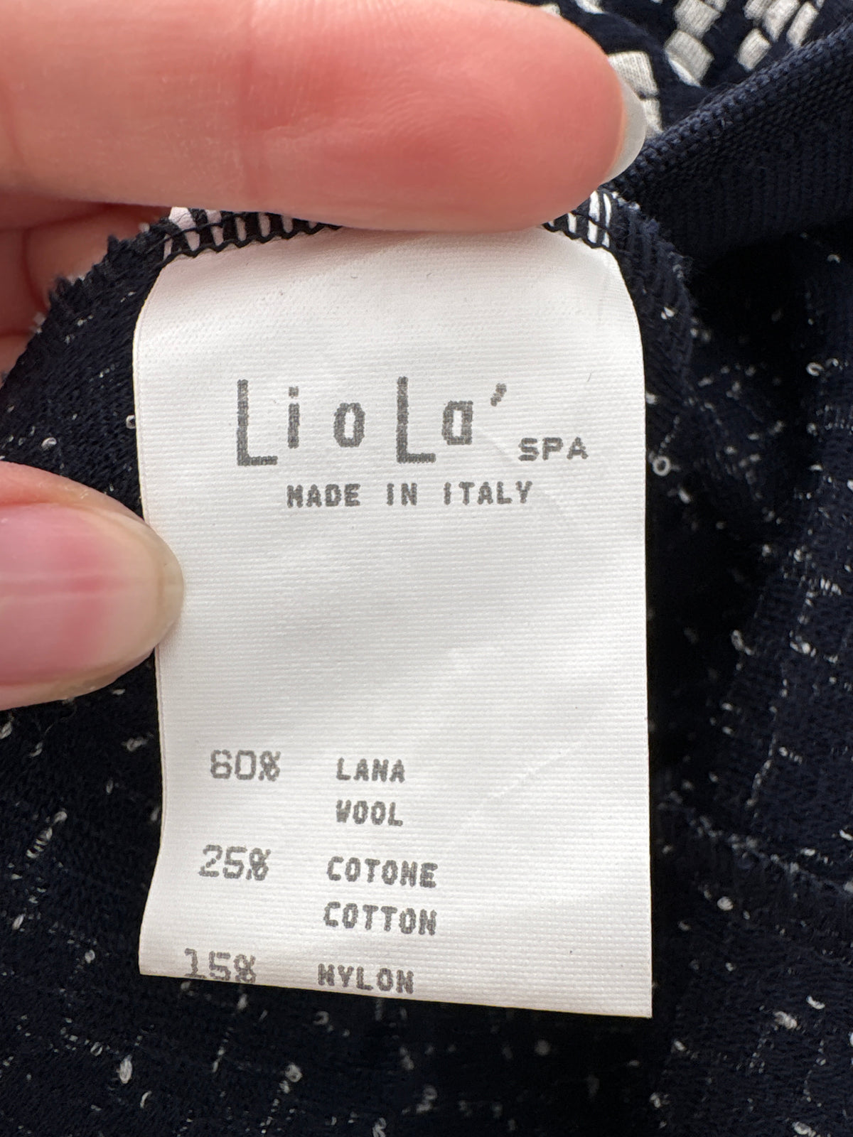 Jacheta de brand luxury italian Liola cu nasturi bijuterie din tricot plin de lana cu bumbac