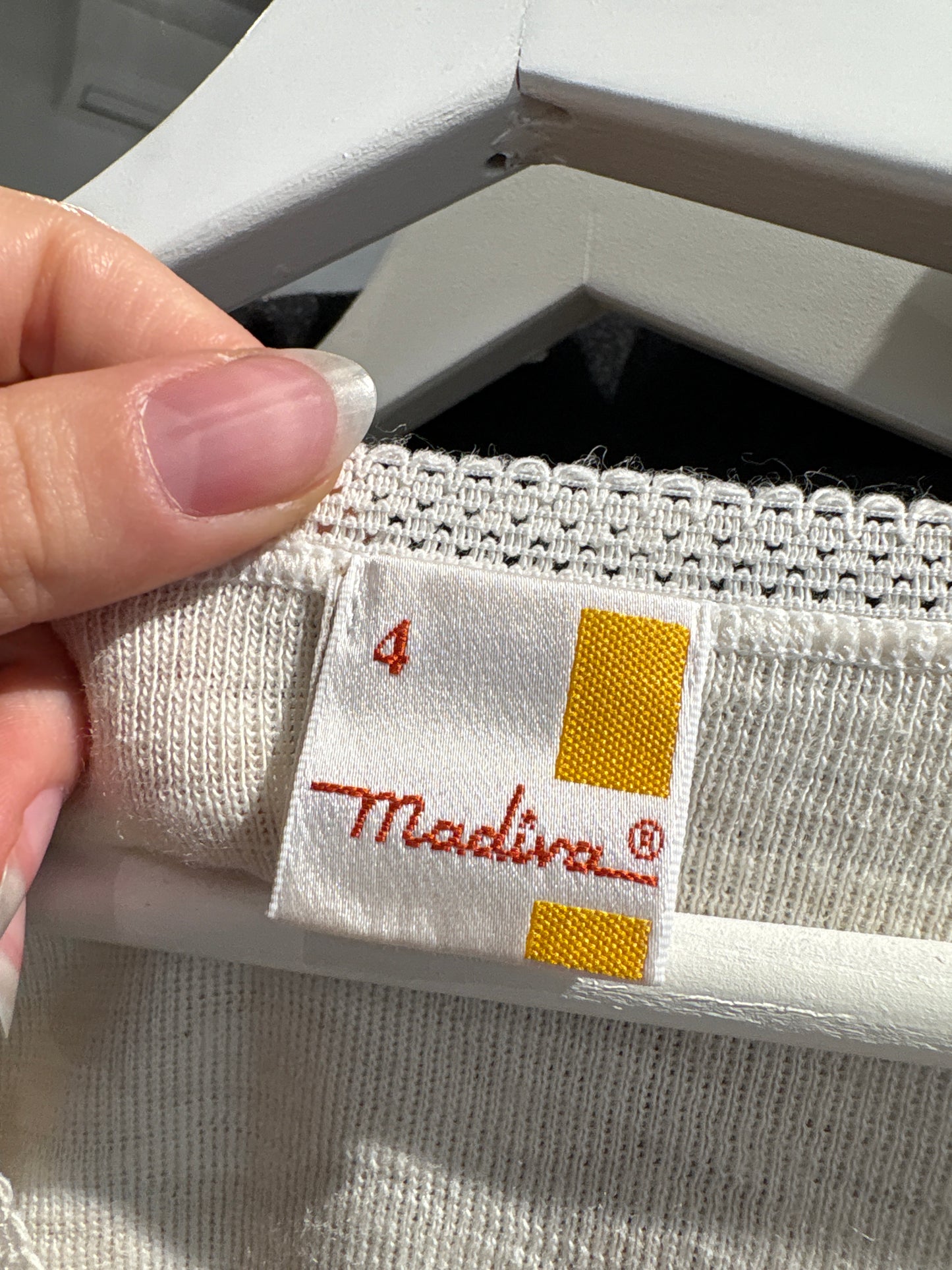 Top cambrat italian din mix de lana extrafina irestringibila