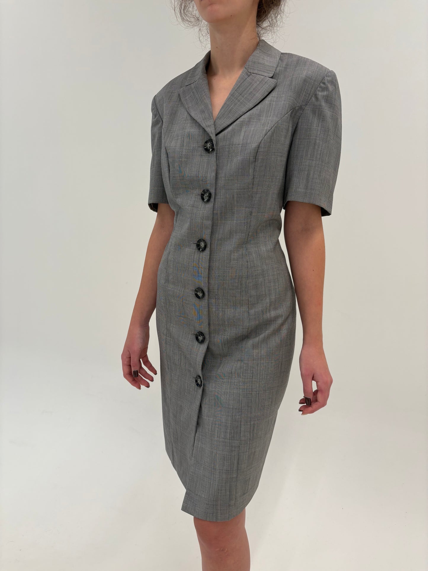 Rochie în carouri fine alb negru din stofă de lana extrafina