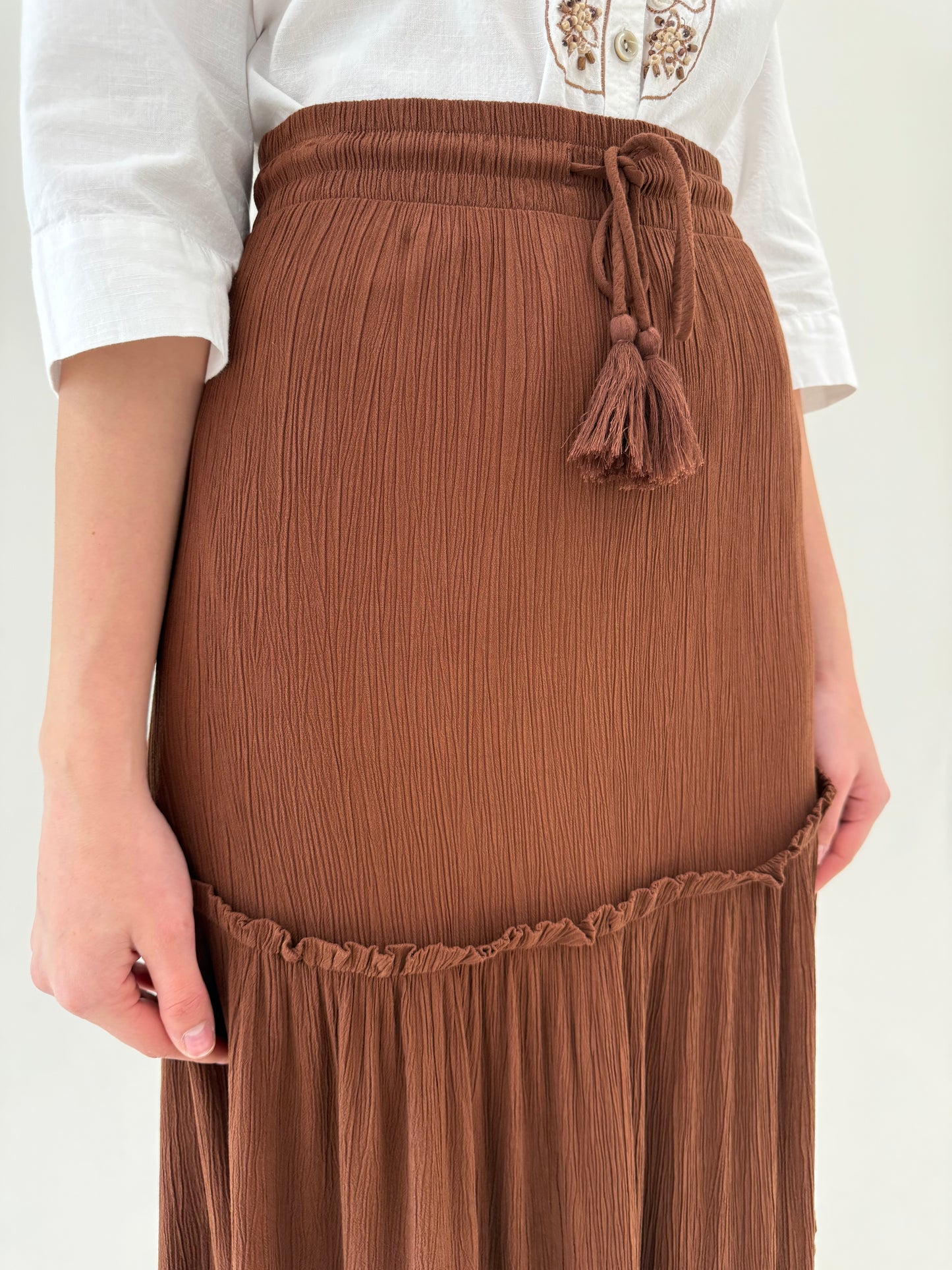 Fustă maxi chocolate brown din creppe natural no iron