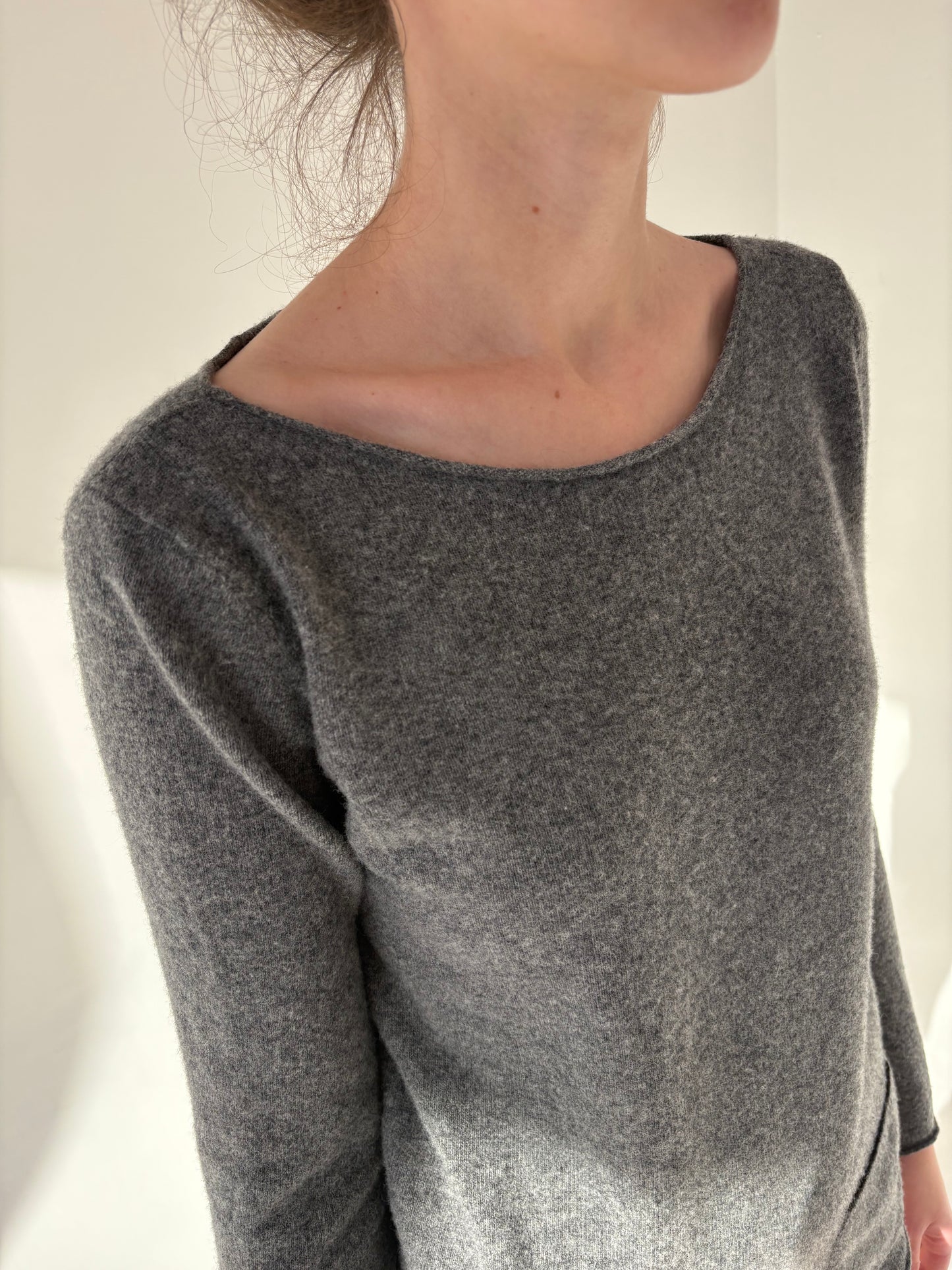 Pulover Stefanel din lana extrafina de gramaj mare