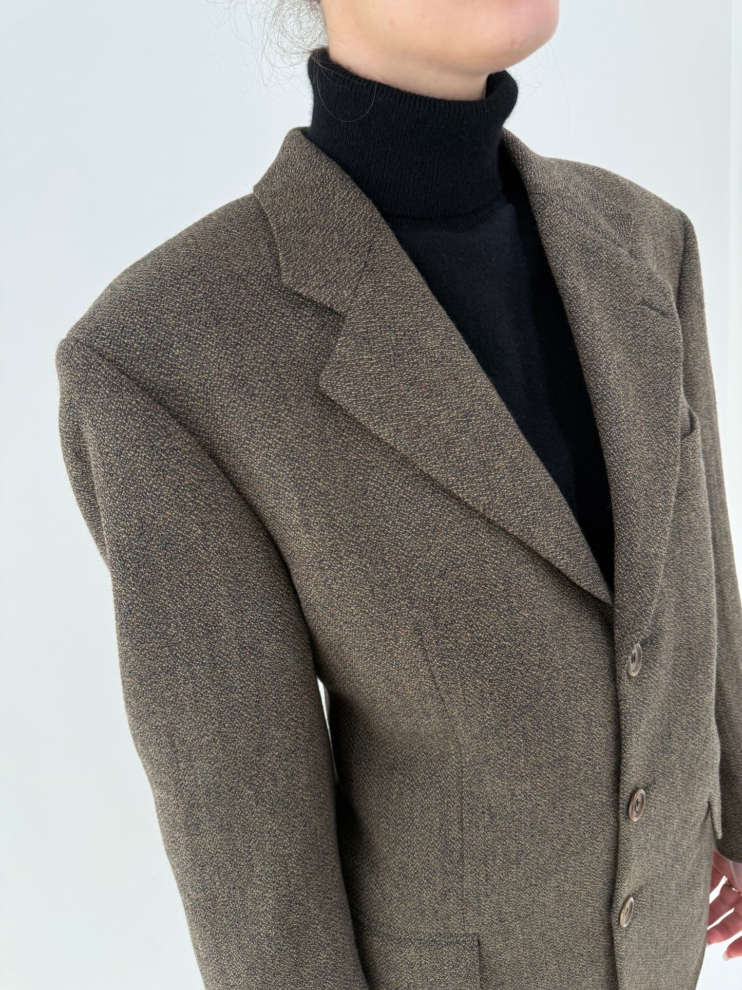 Sacou Hugo Boss în nuanțe superbe și croi actual din lana și cașmir