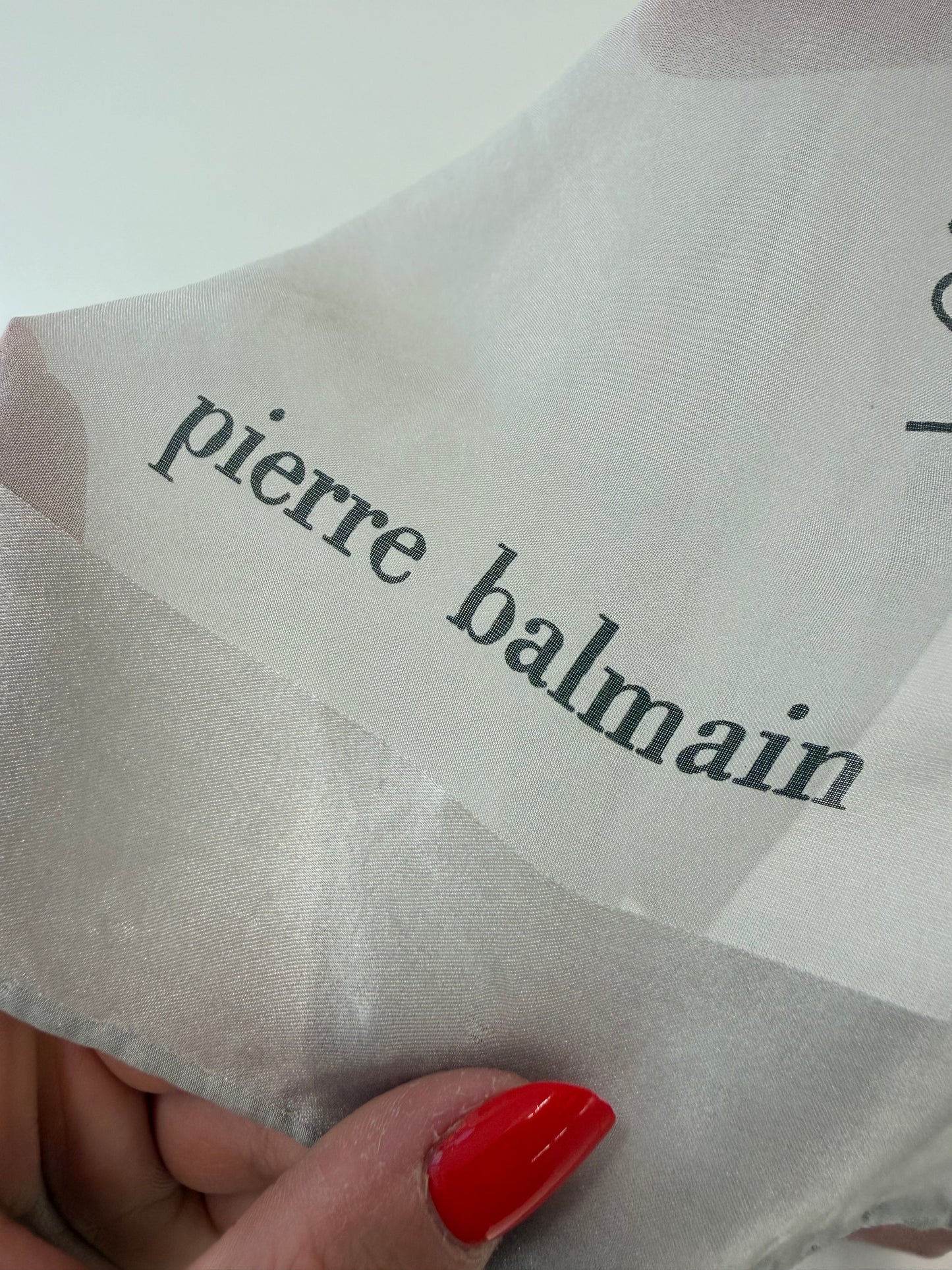 Eșarfă vintage luxury Balmain silver gray din mătase naturală