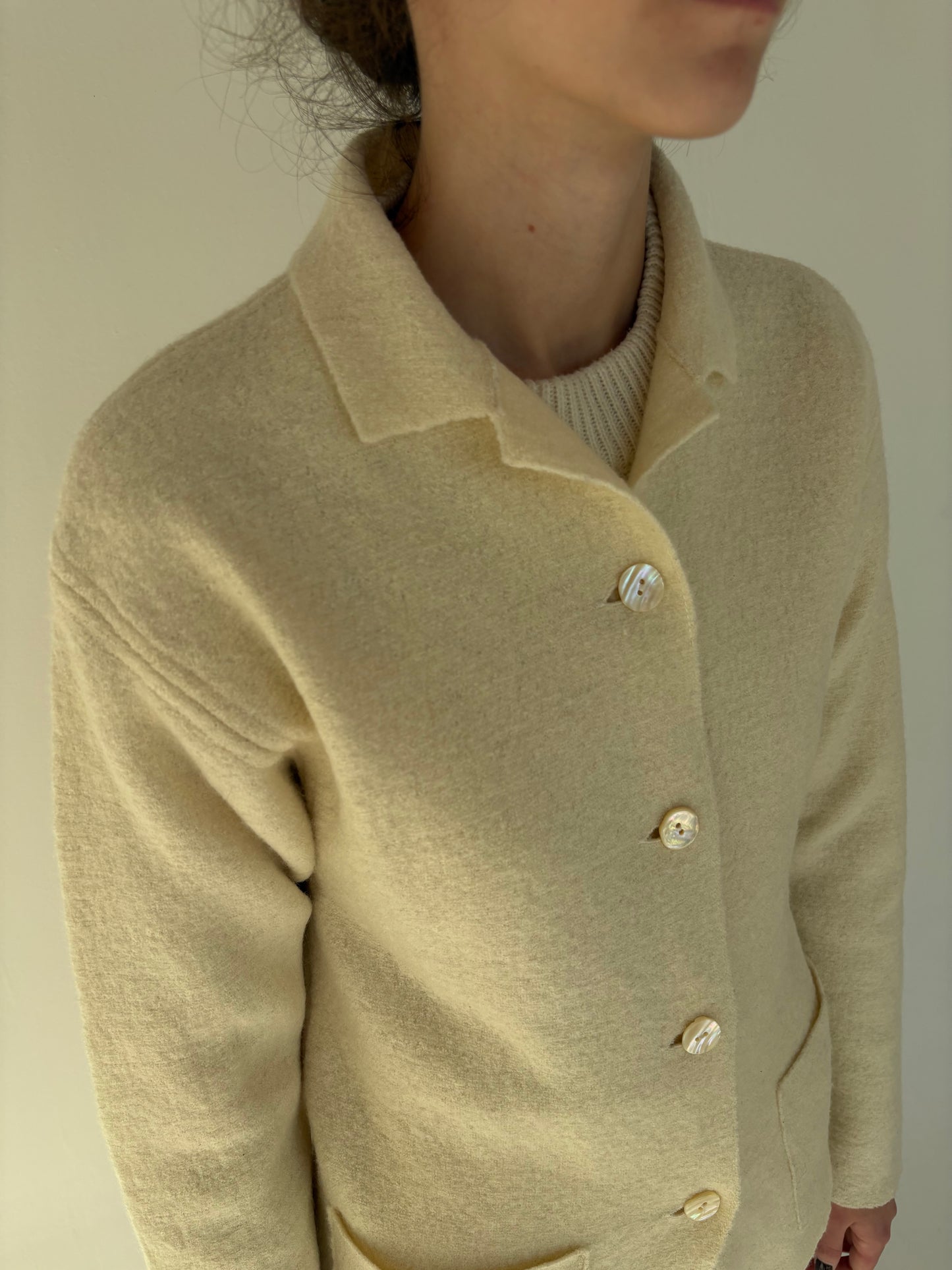 Jacheta conforr butter white din boiled wool