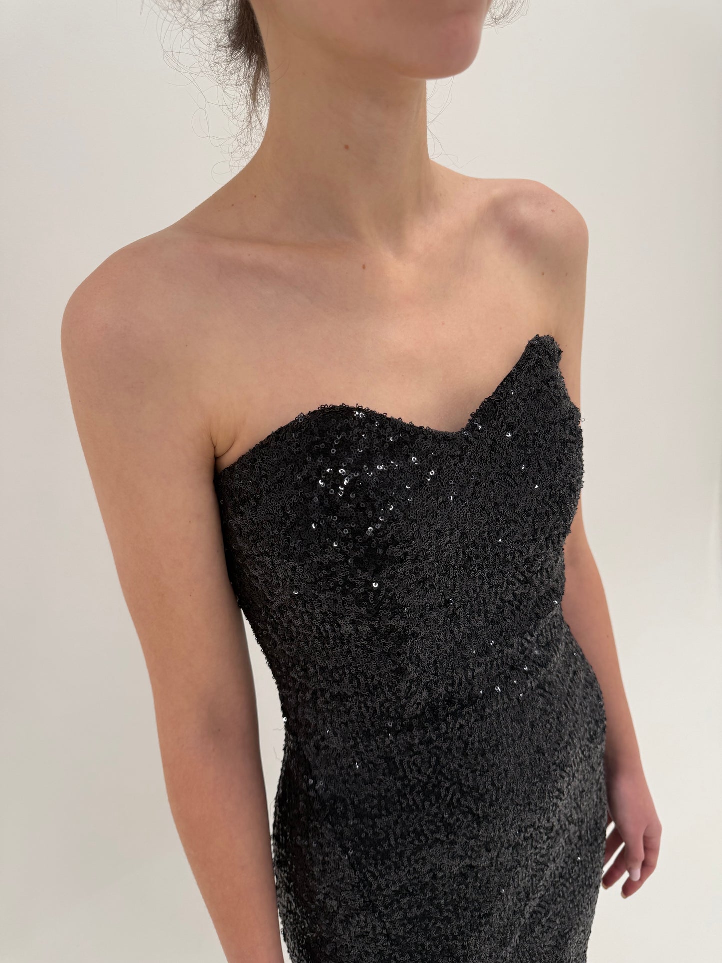 LBD maxi tall integrai cu paiete cu decolteu inimă si bază modelatoare