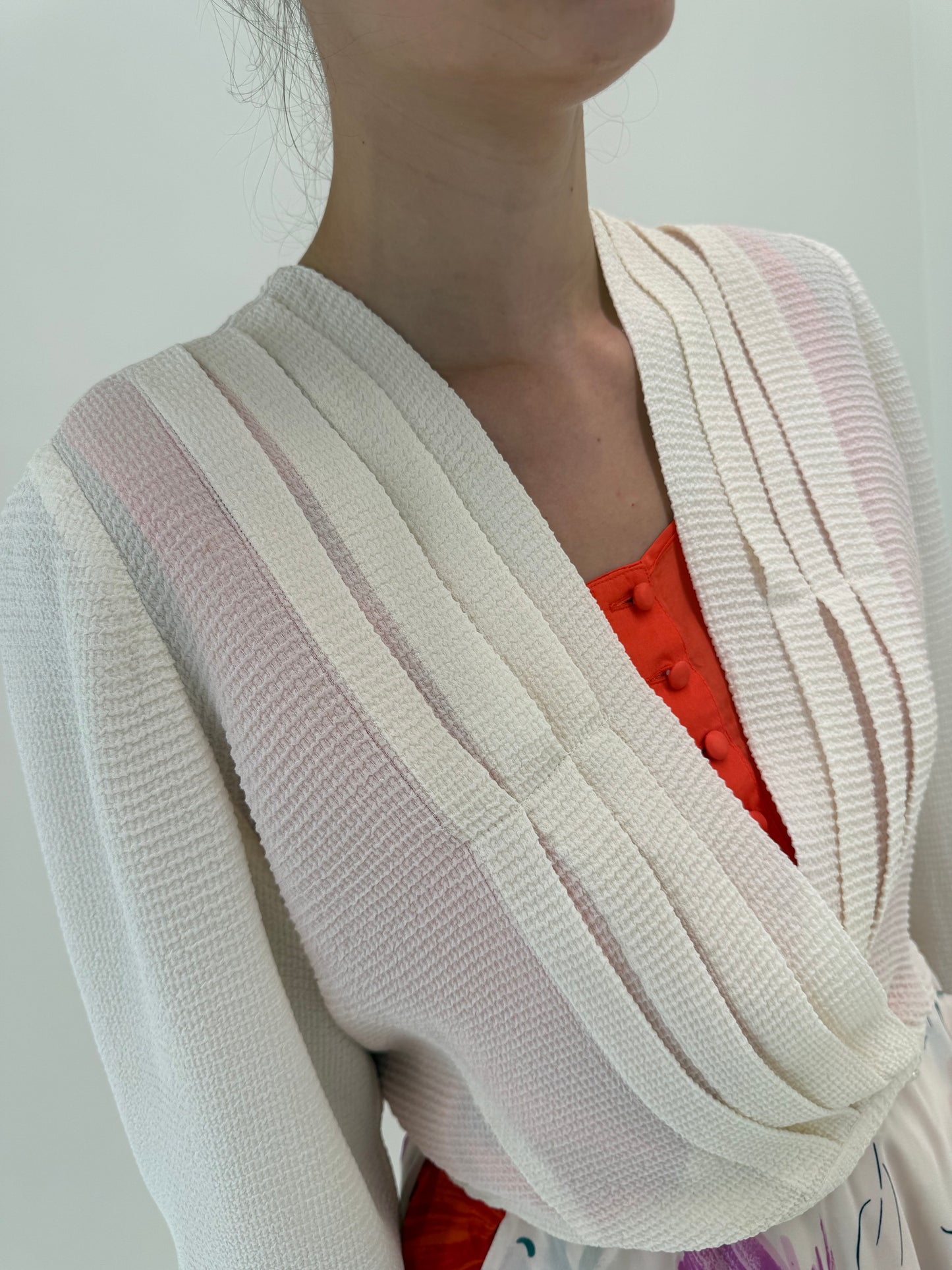 Blazer vintage din mătase naturală texturată cu pliseuri decorative