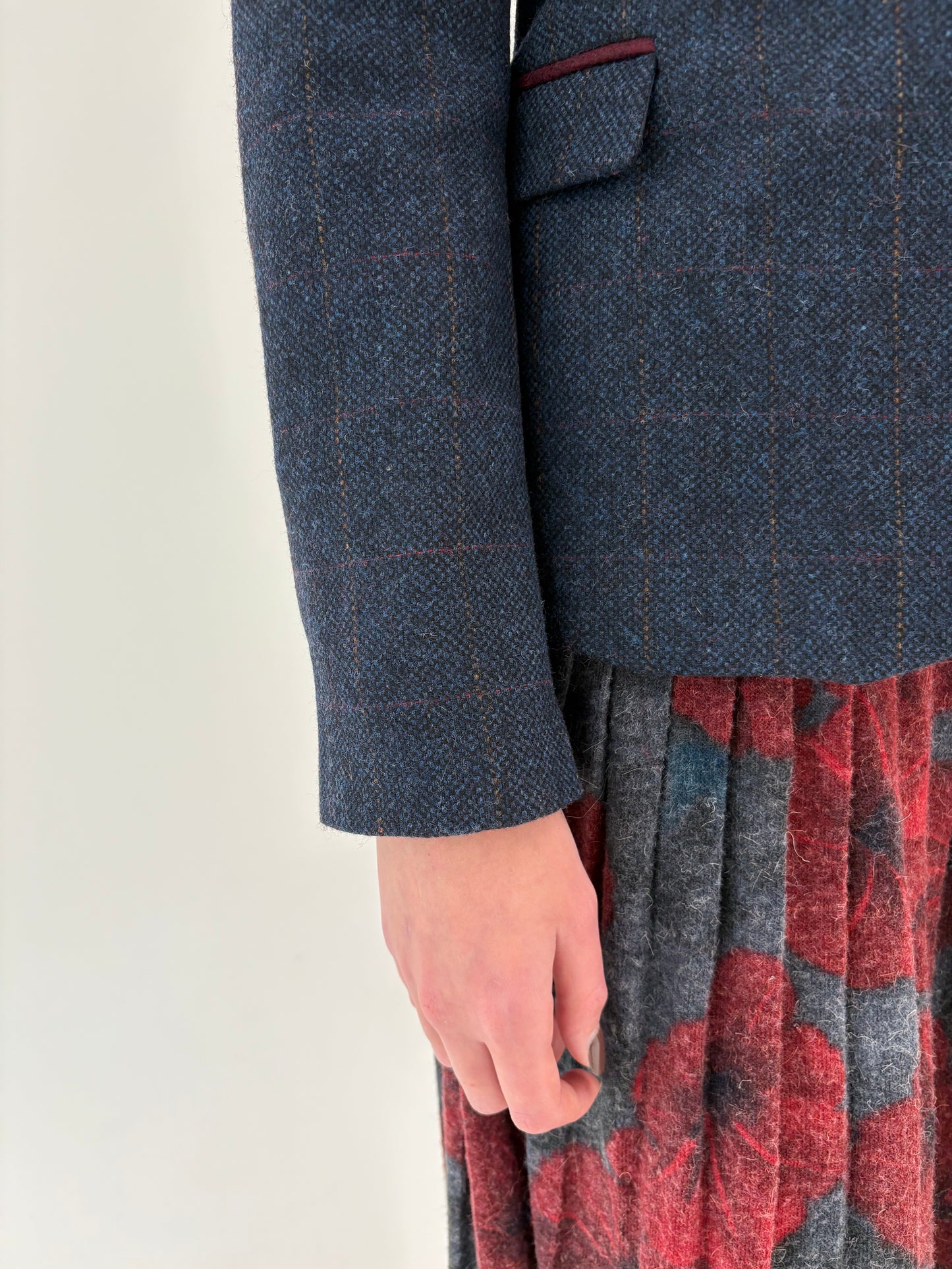 Sacou din tweed Donegal cu închidere tip smoking