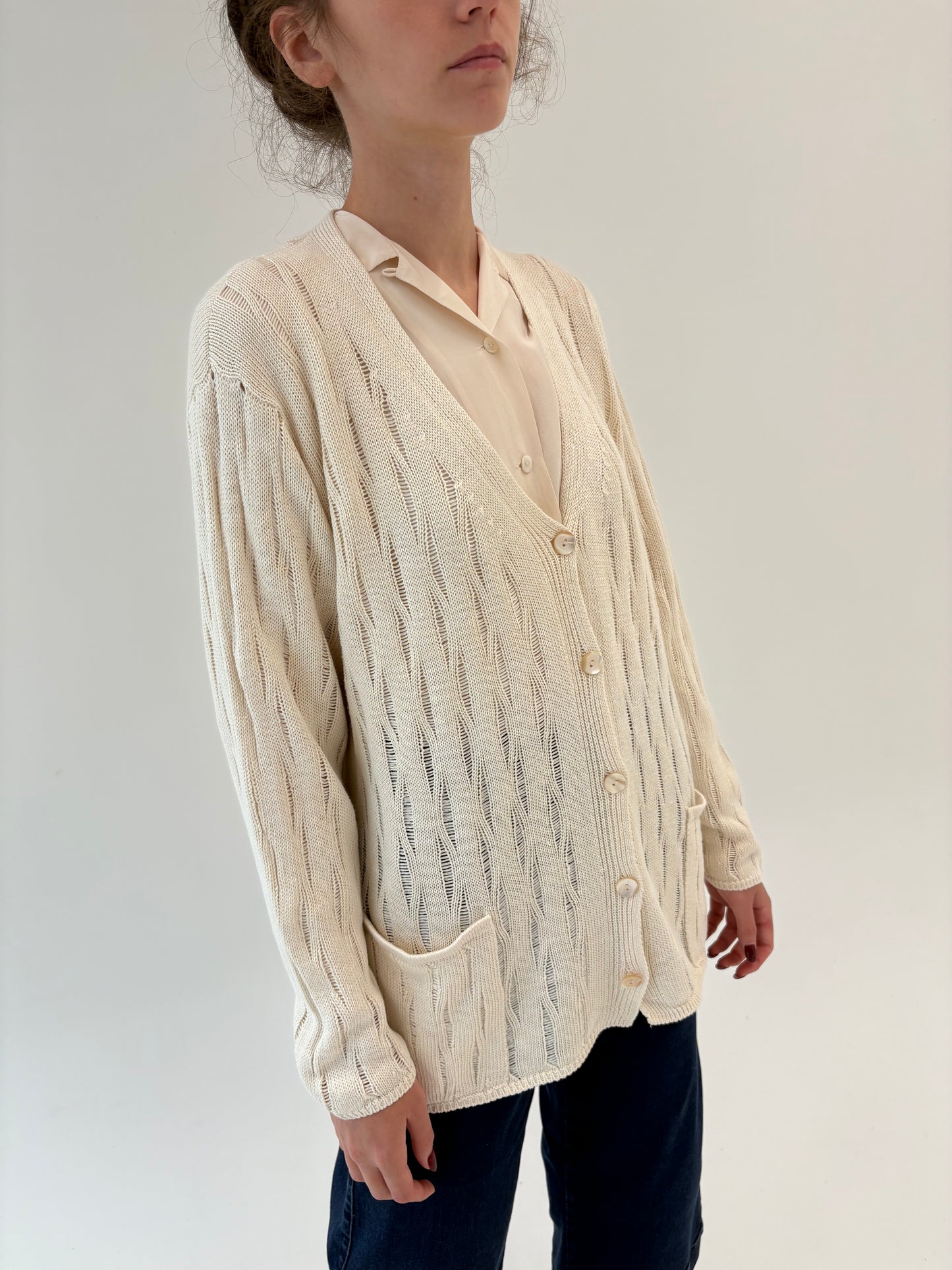 Cardigan butter white din in, mătase naturală și bumbac dantelat