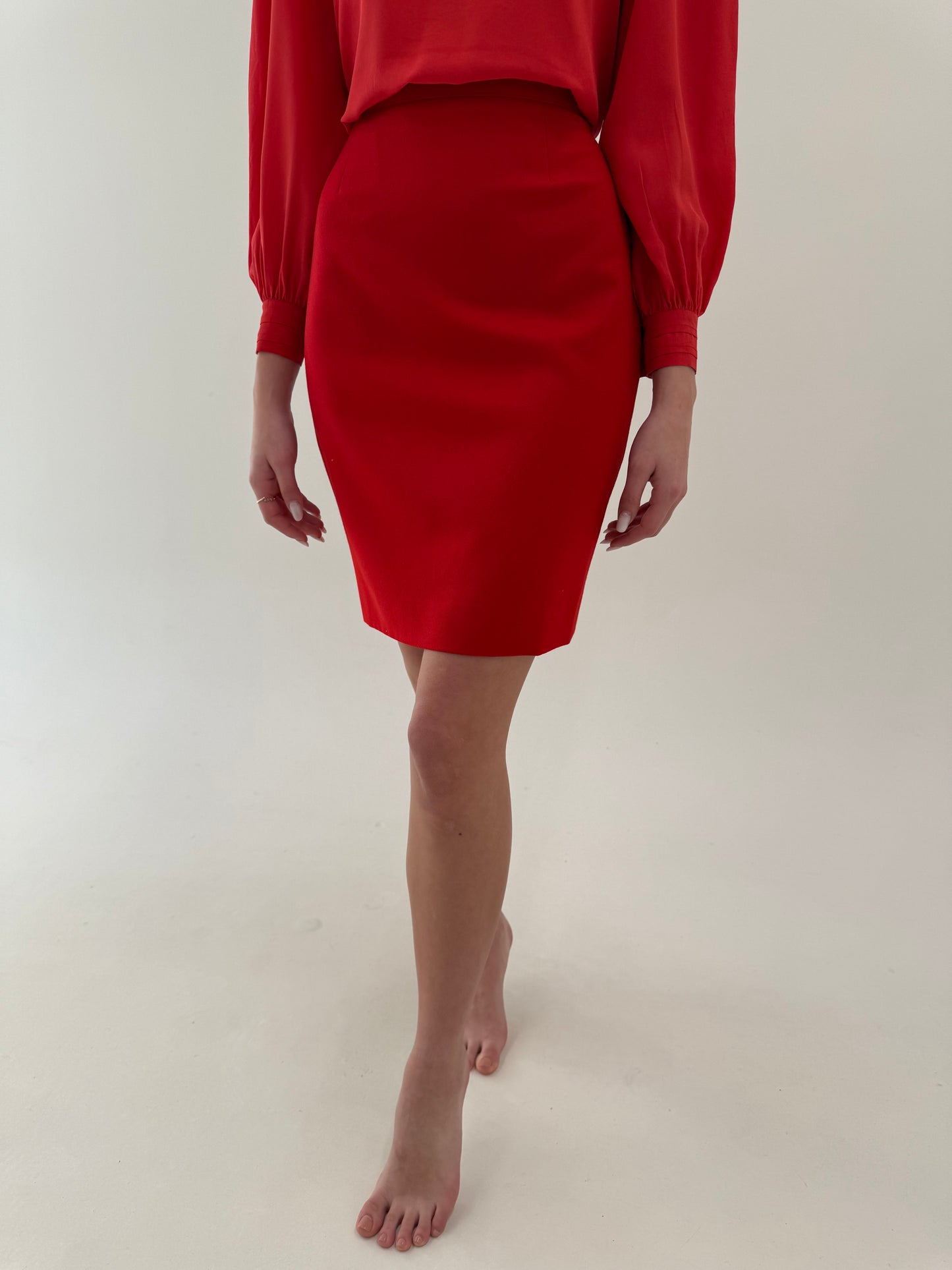 Costum italian premium cherry red cu sacou structurat