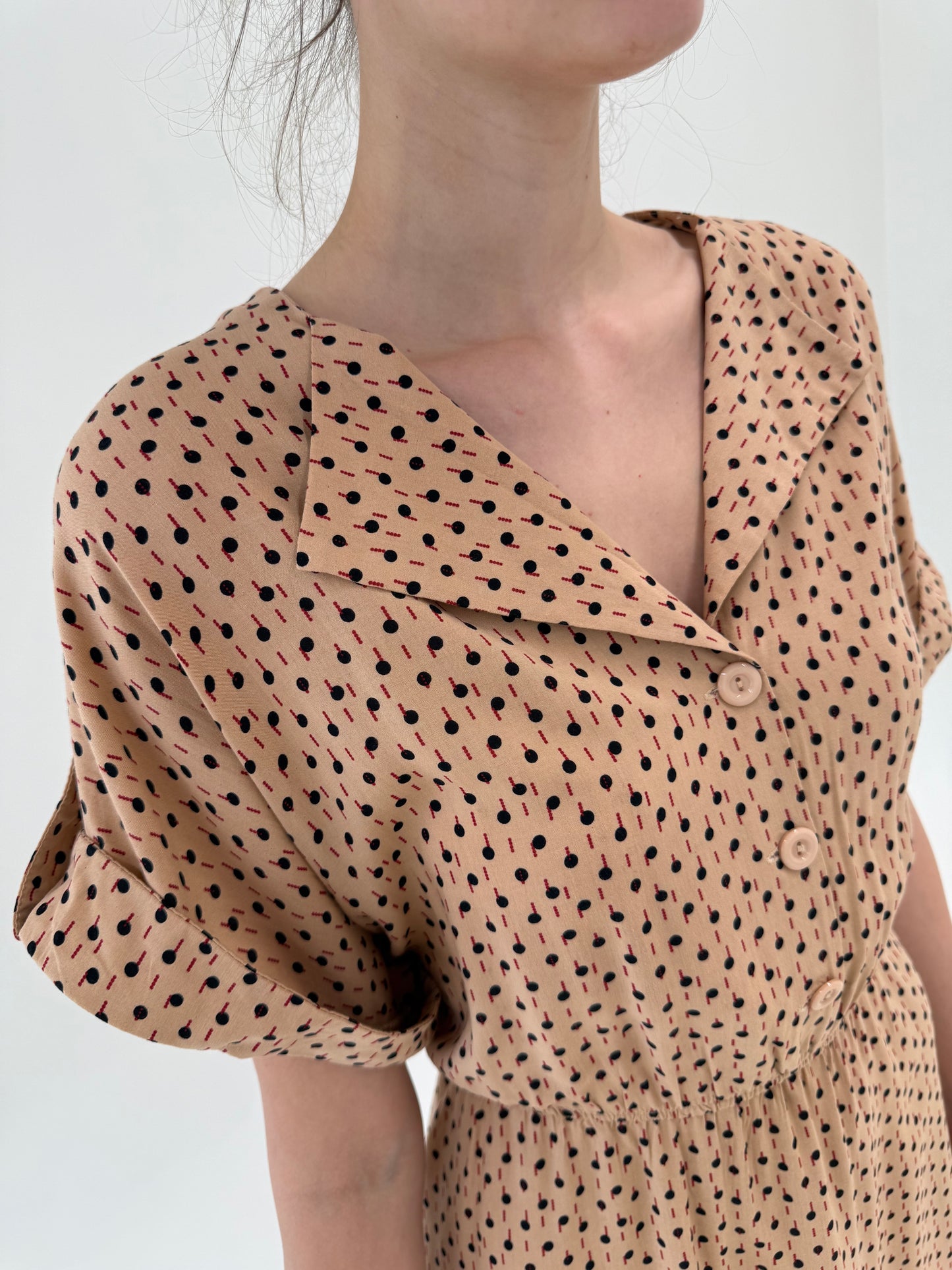 Rochie camel maxi cu buline negre si talie ultra înaltă marcată elastică