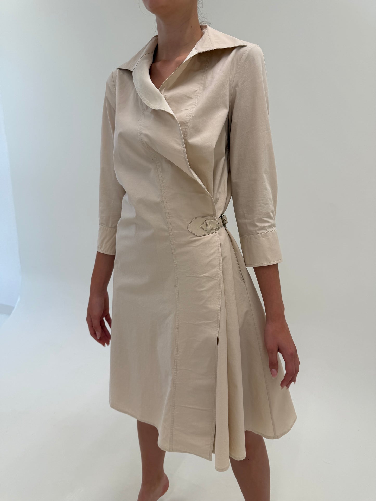 Rochie nude Salvatore Ferragamo în croi cambrat petrecut