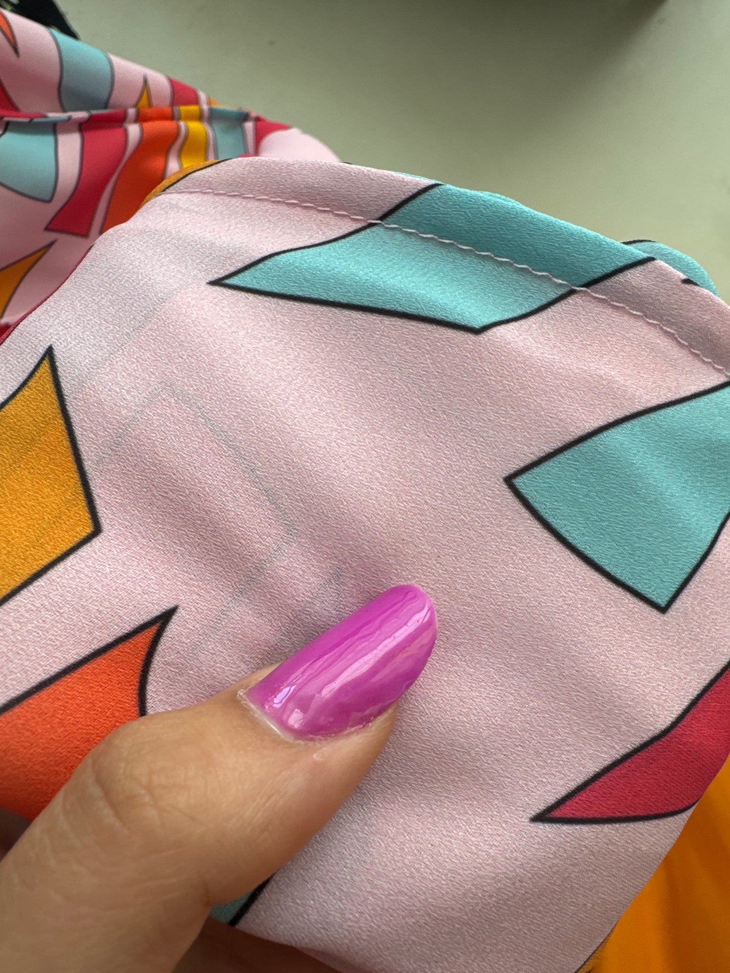 Fustă maxi Barbie Pink cu print geometric în culori tari și croi în A