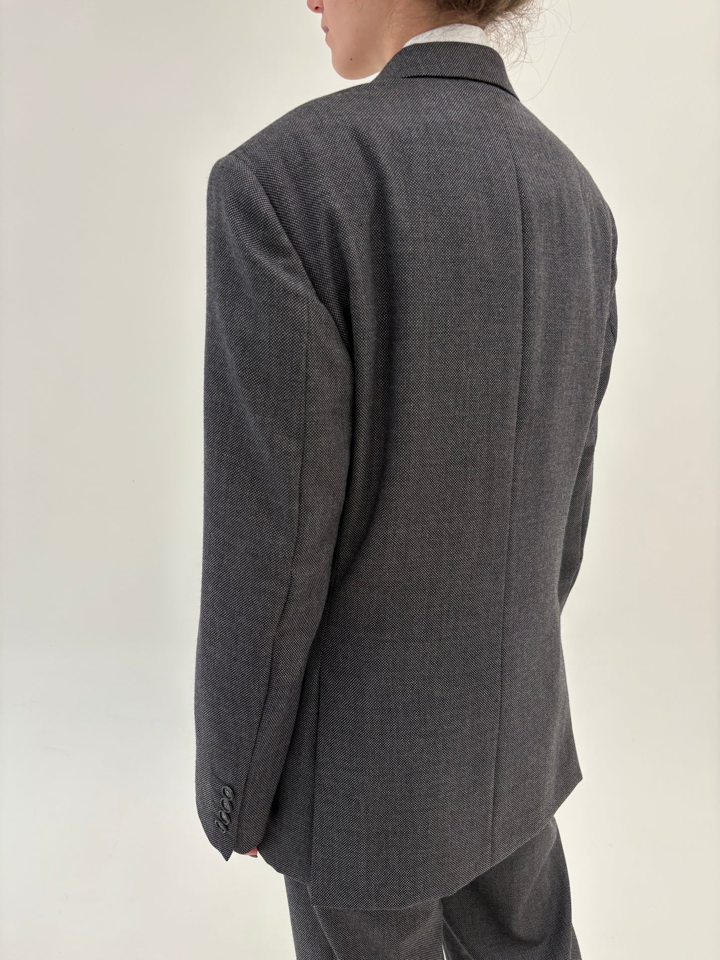 Costum italian din stofă texturată de lana pura certificata alb cu negru