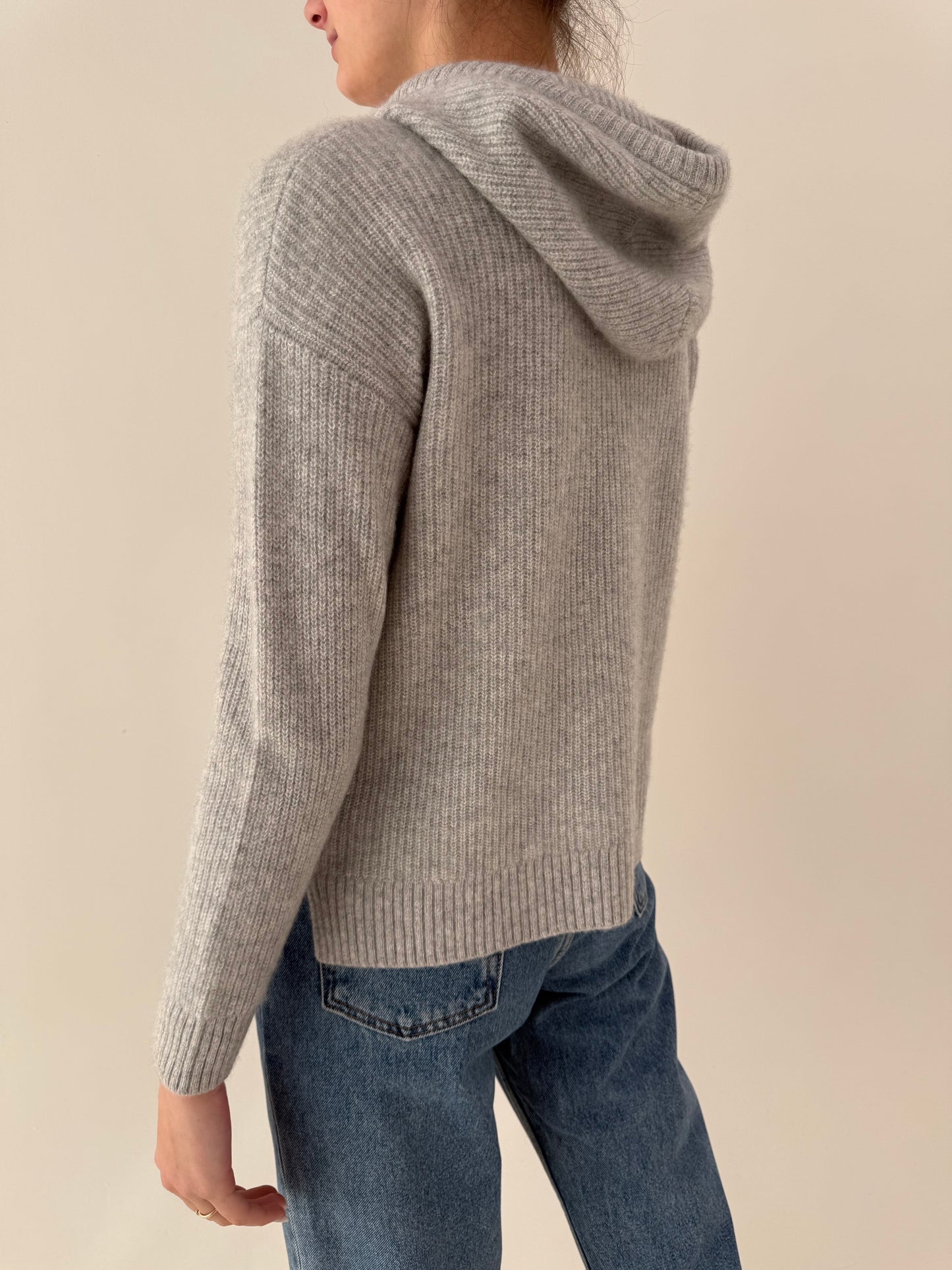 Hanorac petite din cașmir high end excepțional silver gray