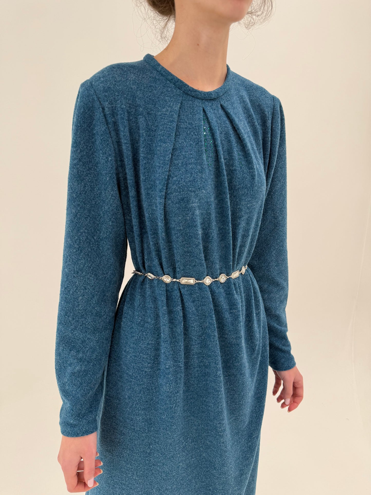 Rochie vintage din tricot dens extrafin din mic de lana cu bust drapat