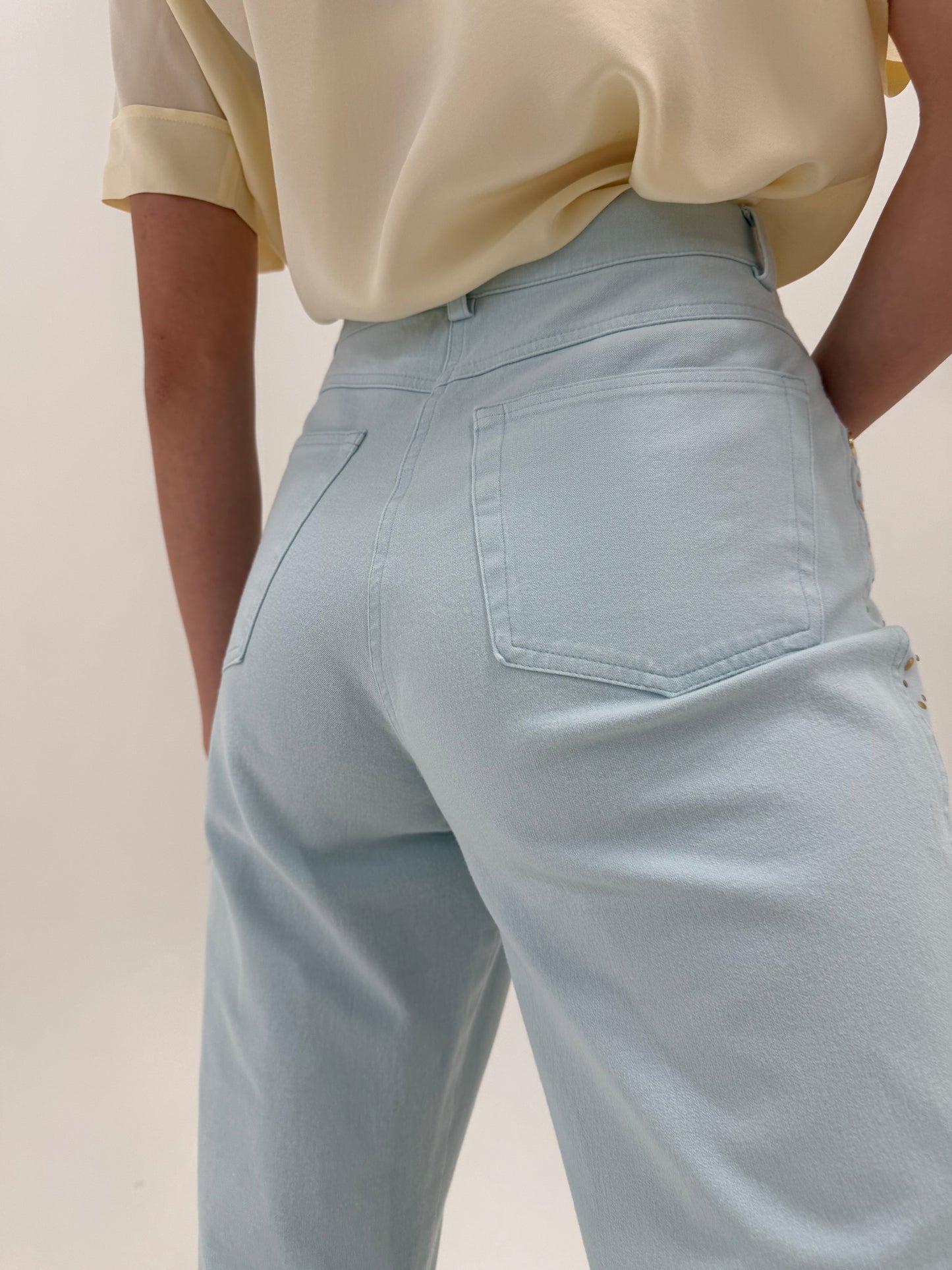 Pantaloni premium de vară baby blue italinesti cu aplicații auriu pudrat ultra confort