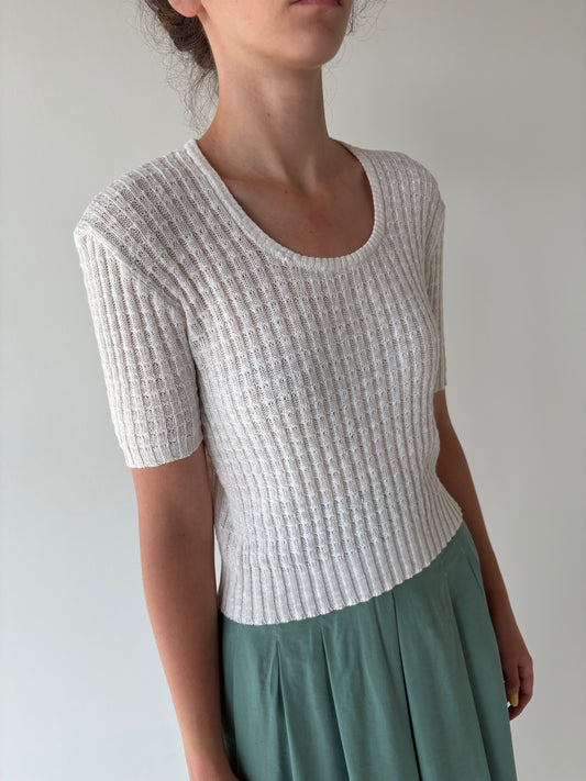 Top vintage din jerse texturat de vară in croi ușor cropped