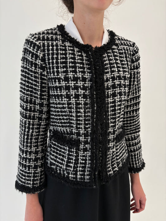 Sacou în stil Chanel din tweed plin cu print alb negru