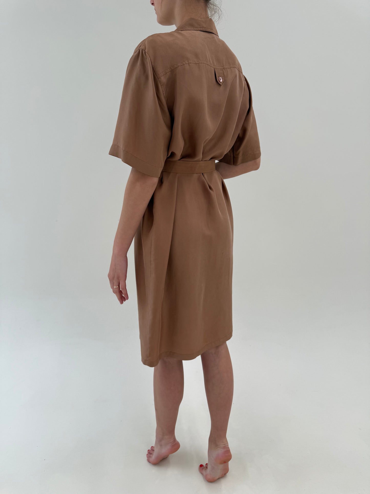 Rochie din mătase natural cafe au lait cu talie ultra înaltă reglabilă