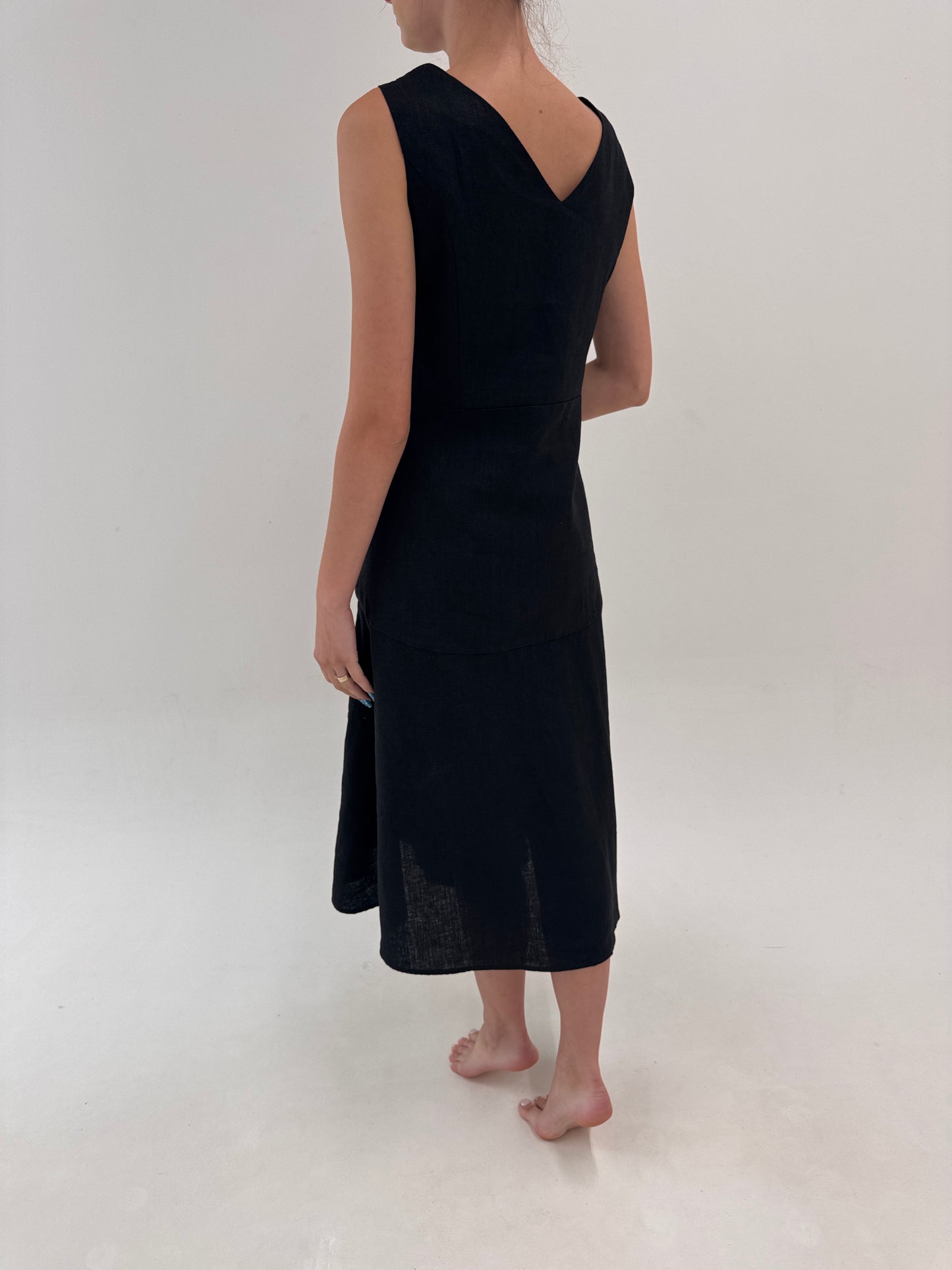 LBD maxi din in negru premiul în croi ultra feminin flatant