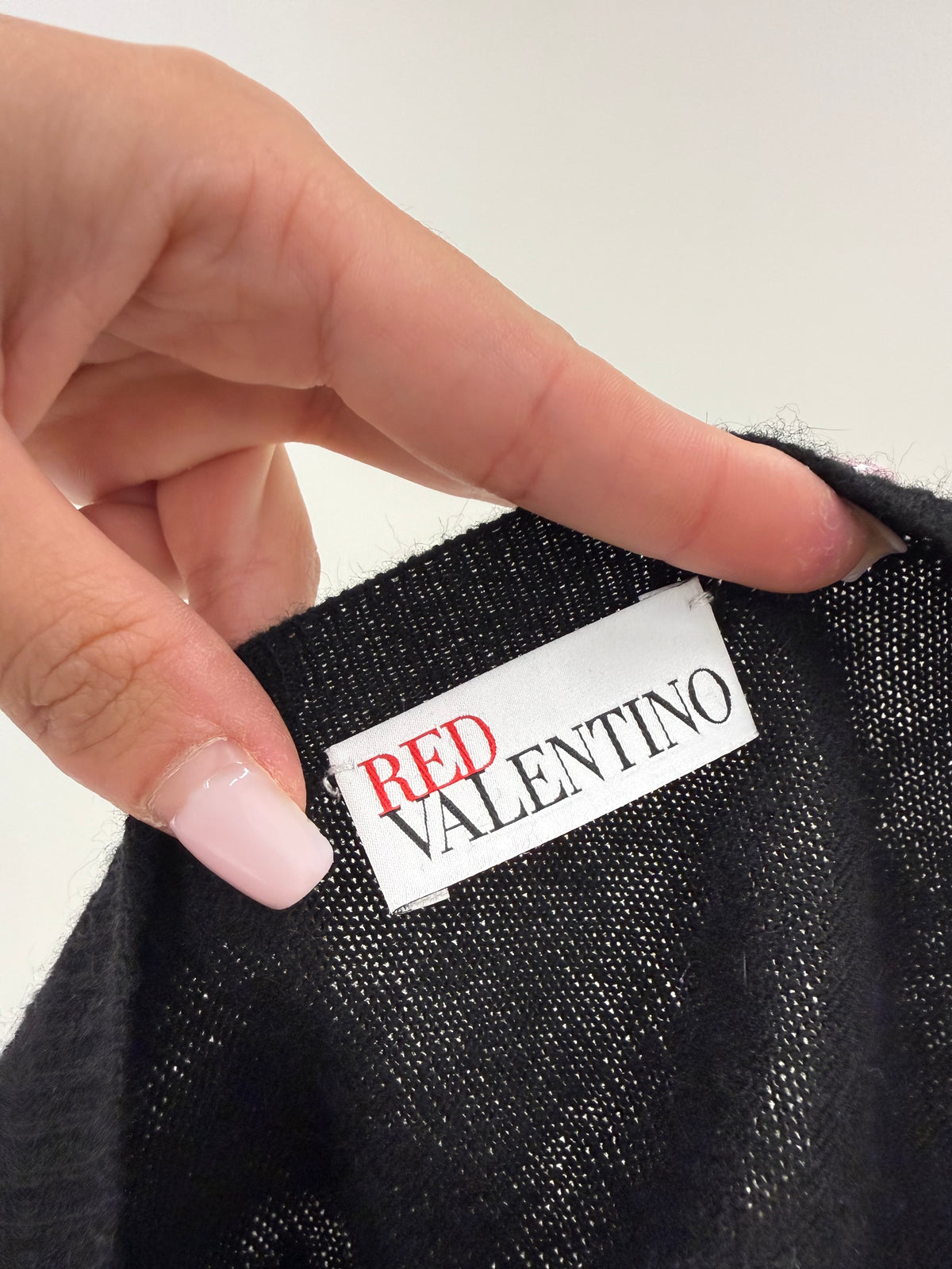 Cardigan Red Valentino din lana merino extrafina cu detalii chic