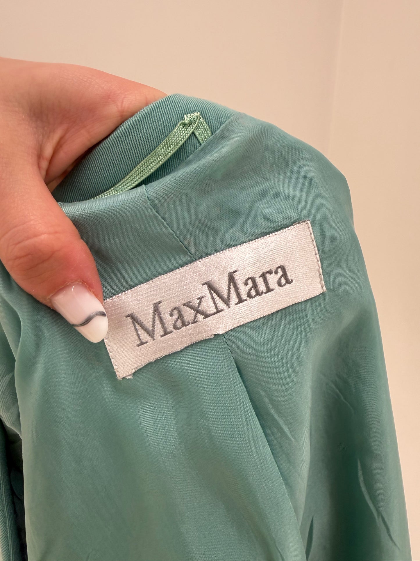 Costum Max Mara mint green de primăvară din lanita subțire cu detalii chic