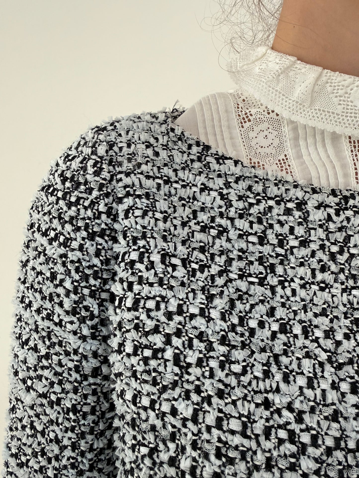 Sacou Max Mara cu căptușeală de mătase naturală alb negru în croi chic minimalist