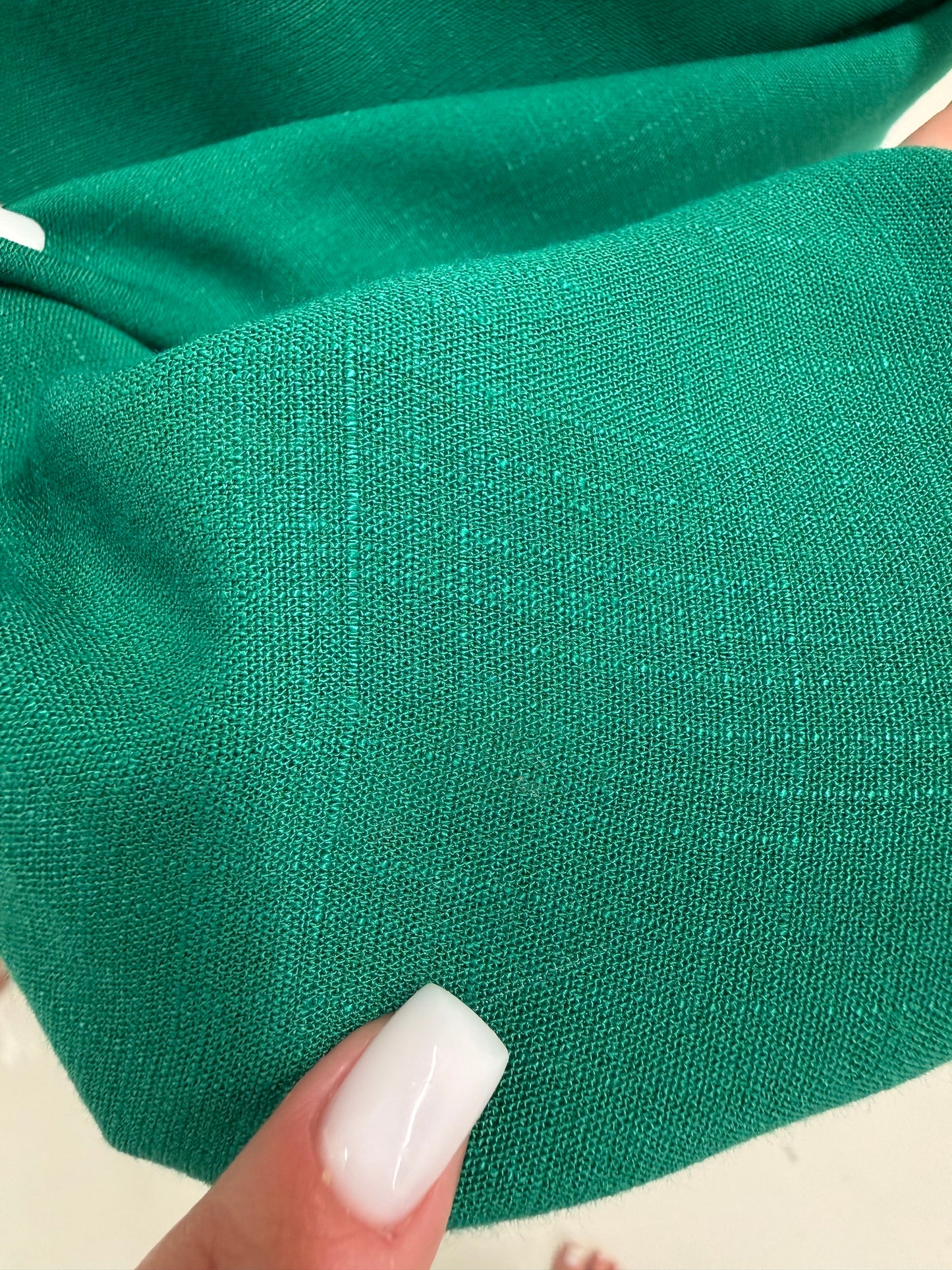 Rochie maxi emerald green in croi minimalist cu talie ultra înaltă marcată din pânză