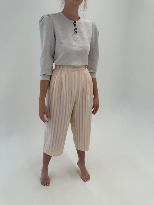 Pantaloni capri din panzica de in cu pense și talie ultra înaltă