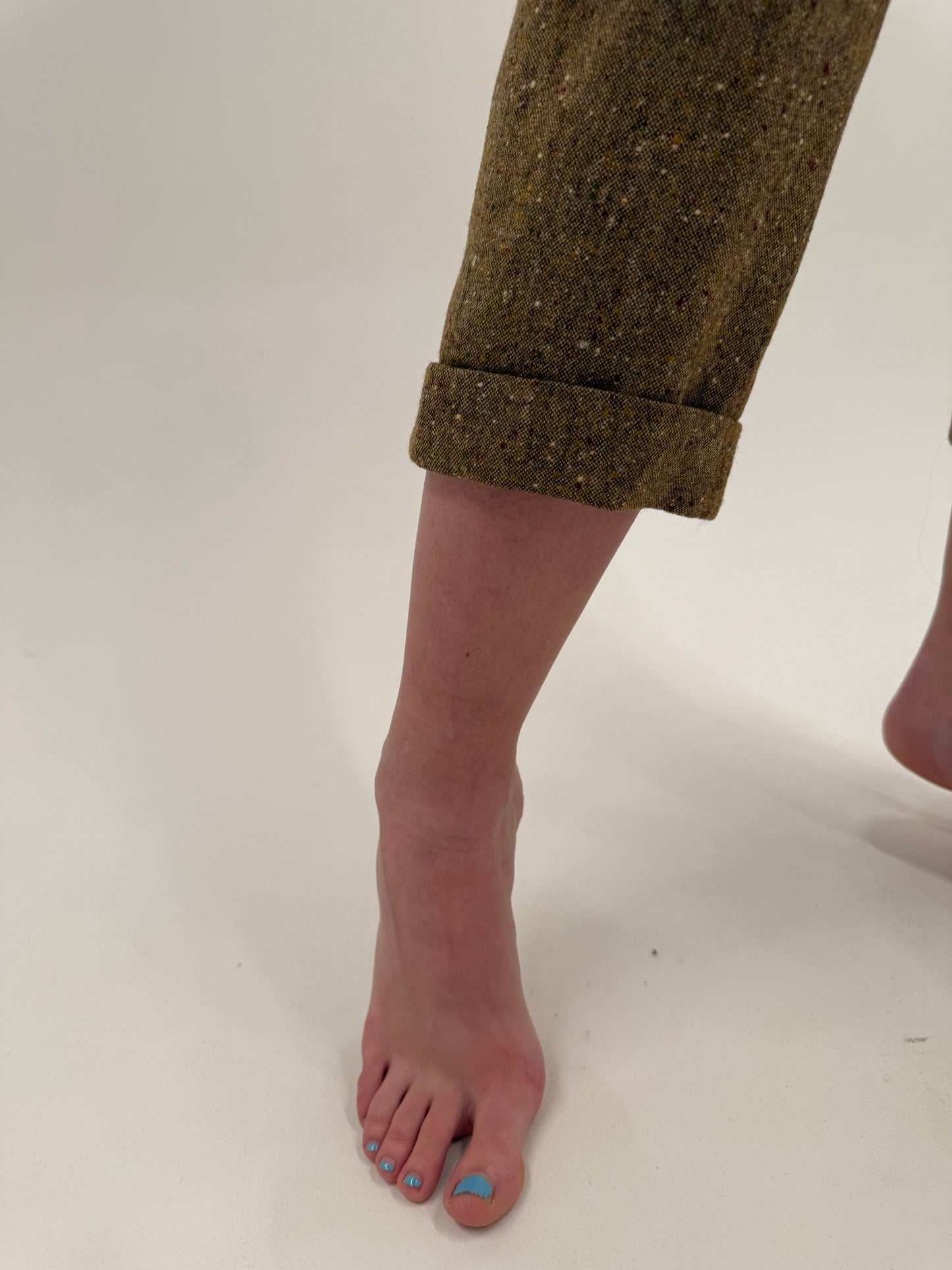 Costum camel ultra luxury bespoke din tweed Donegal de lana extrafina