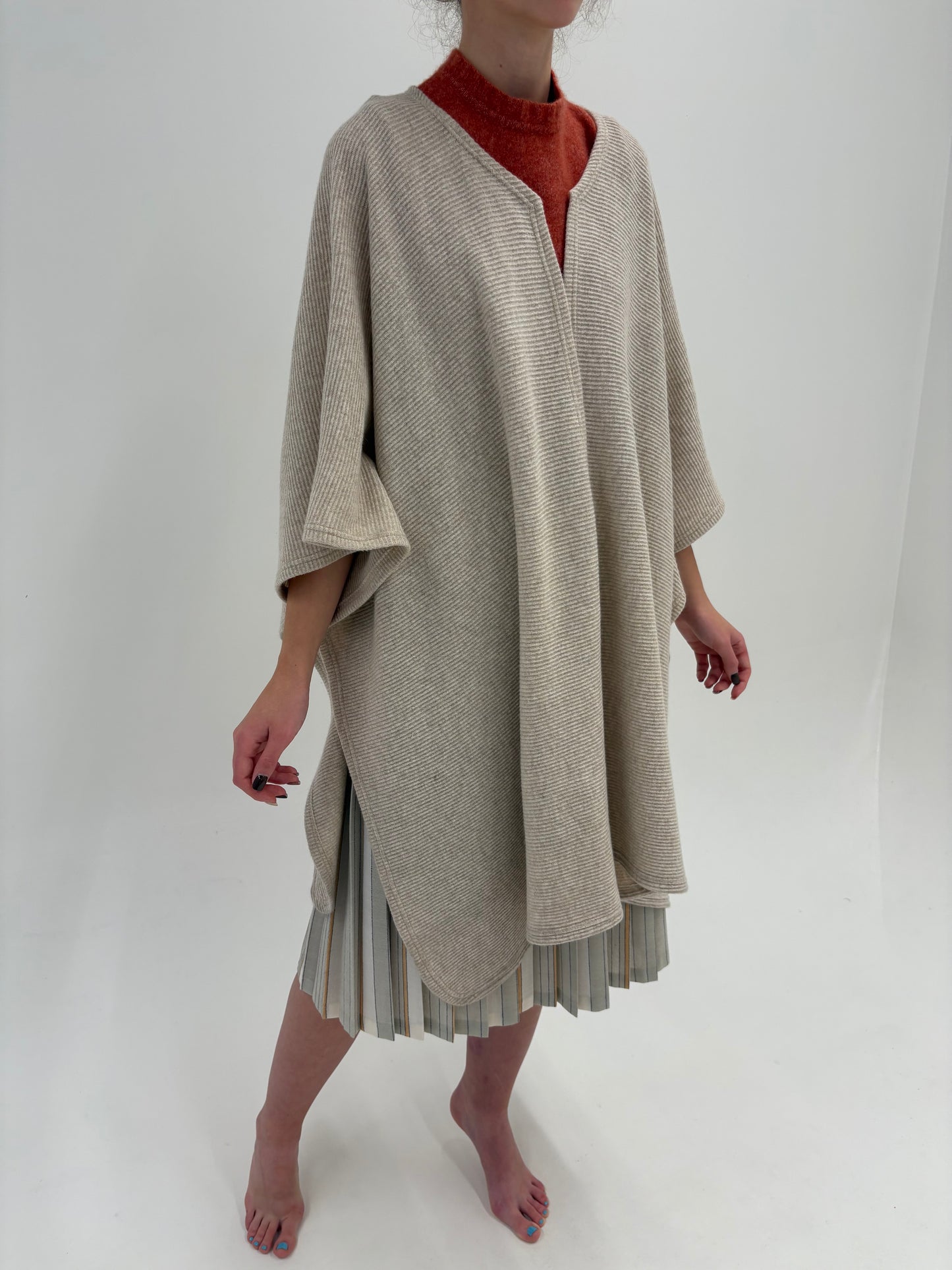 Capa lunga camel din tricot de lana extrafina