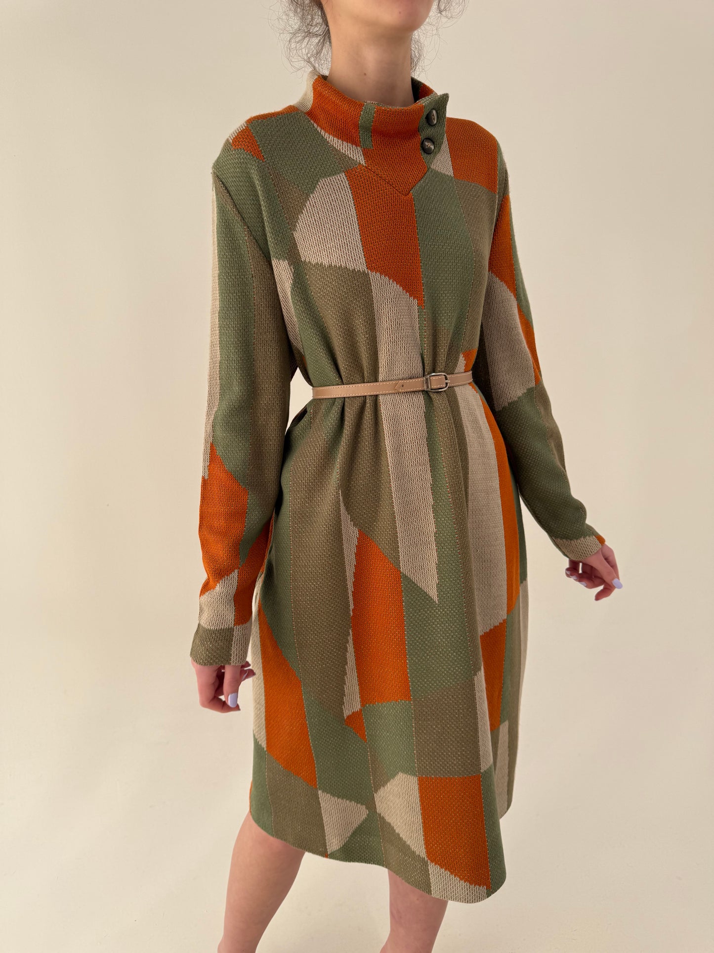 Rochie vintage în nuanțe superbe în croi retro modern din lana extrafina