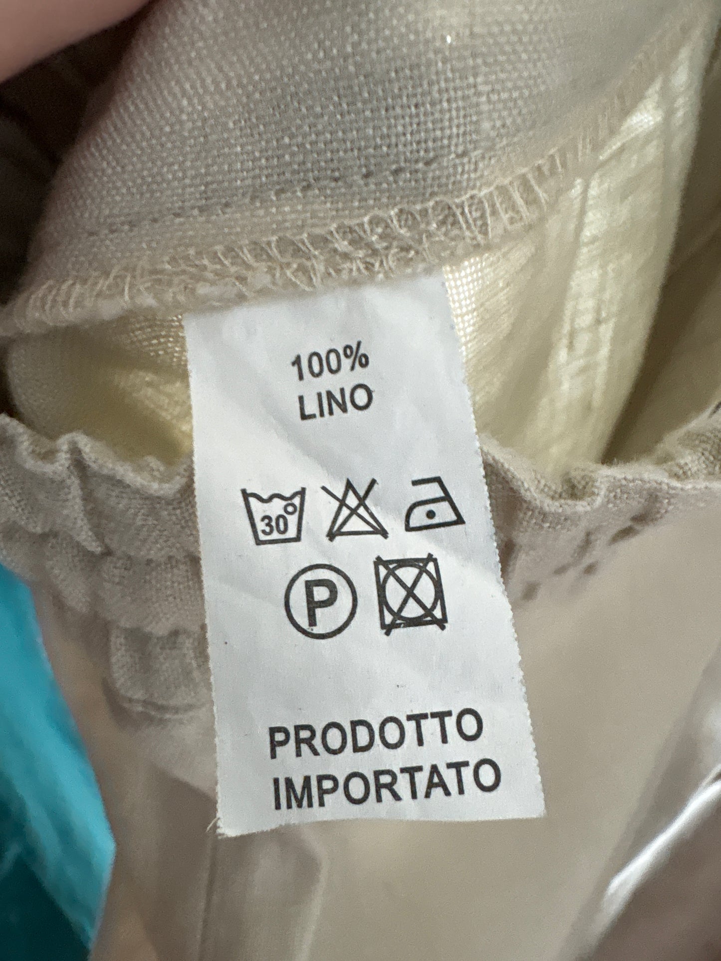 Pantaloni sand nude petite spre palazzo din in