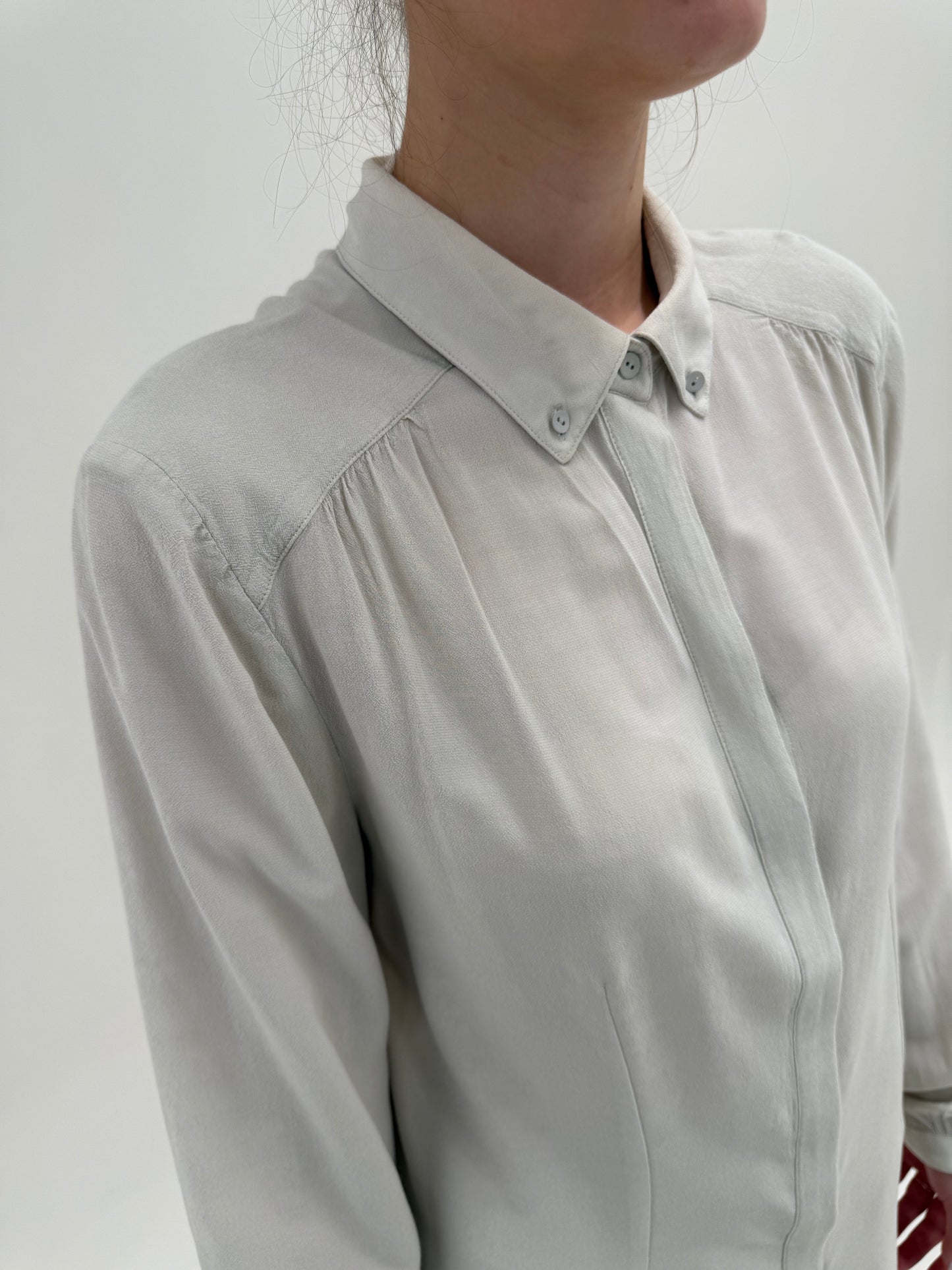 Cămașa Hugo Boss off white button down  din crepe în croi actual