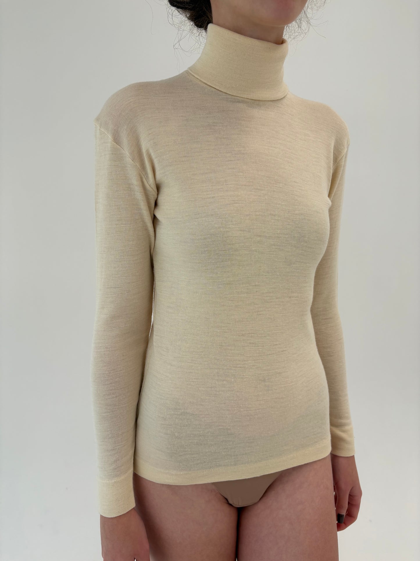 Maleta butter nude italiana din lana extrafina irestringibila