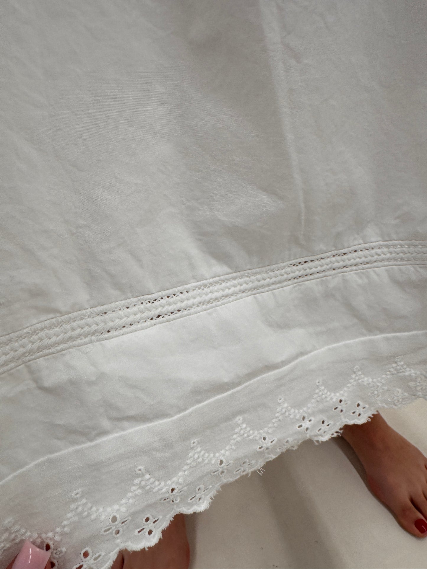 Fustă midi lung din bumbac excepțional cu broderie anglaise și buzunare