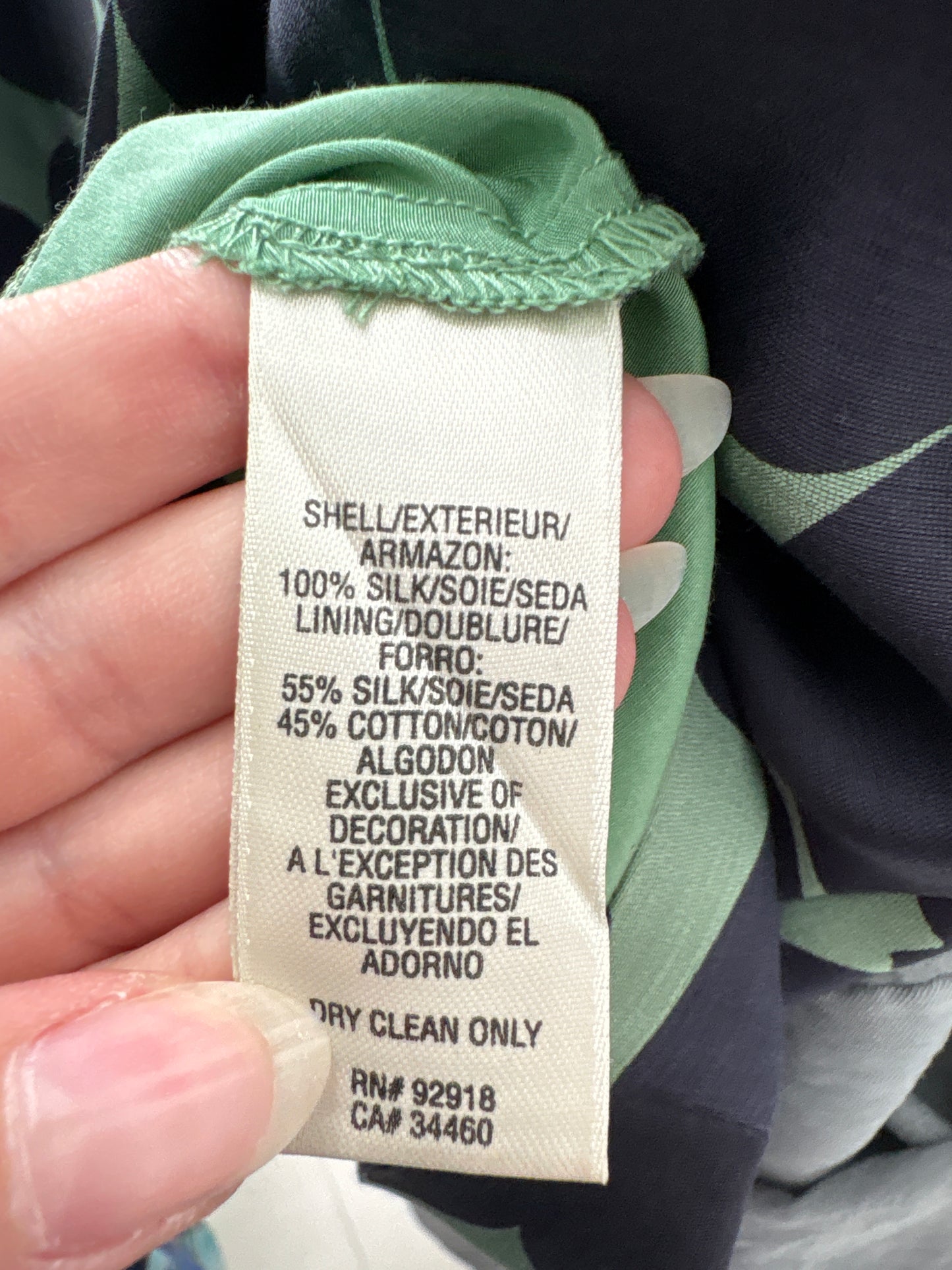 Fustă Juicy Couture din twill ușor structurat de mătase naturală
