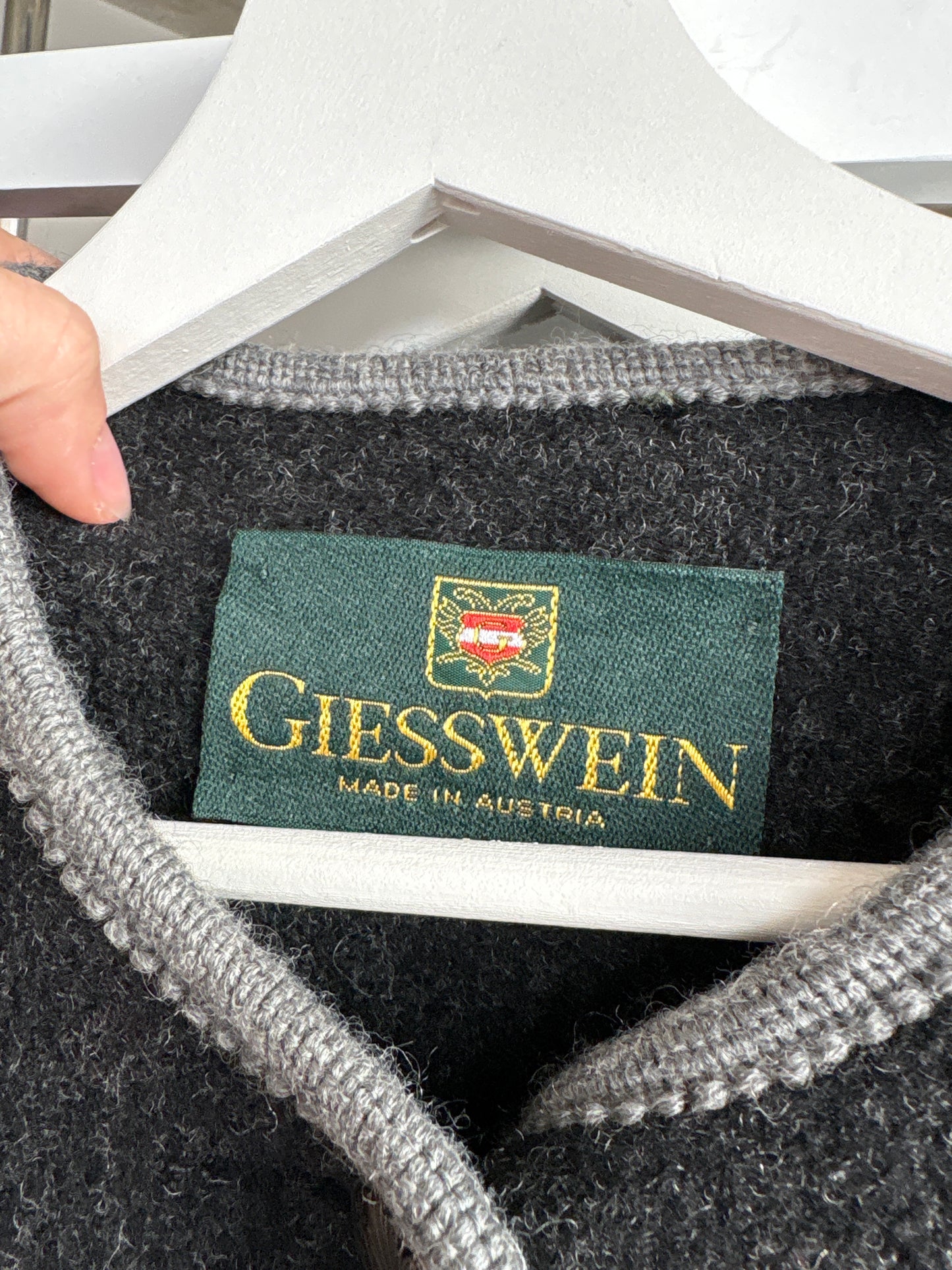 Jacheta vintage  petite din boiled wool gros cu nasturi metalici argintii