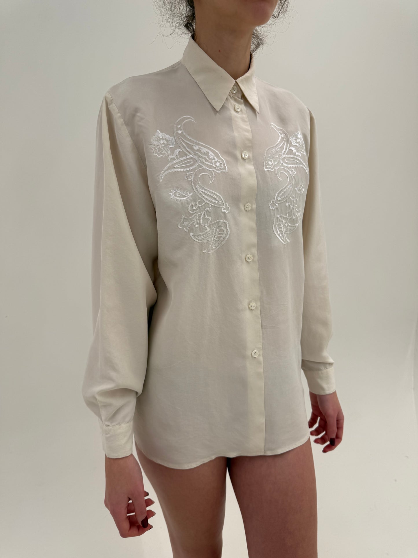 Cămașa butter white din mătase naturală plină cu broderie