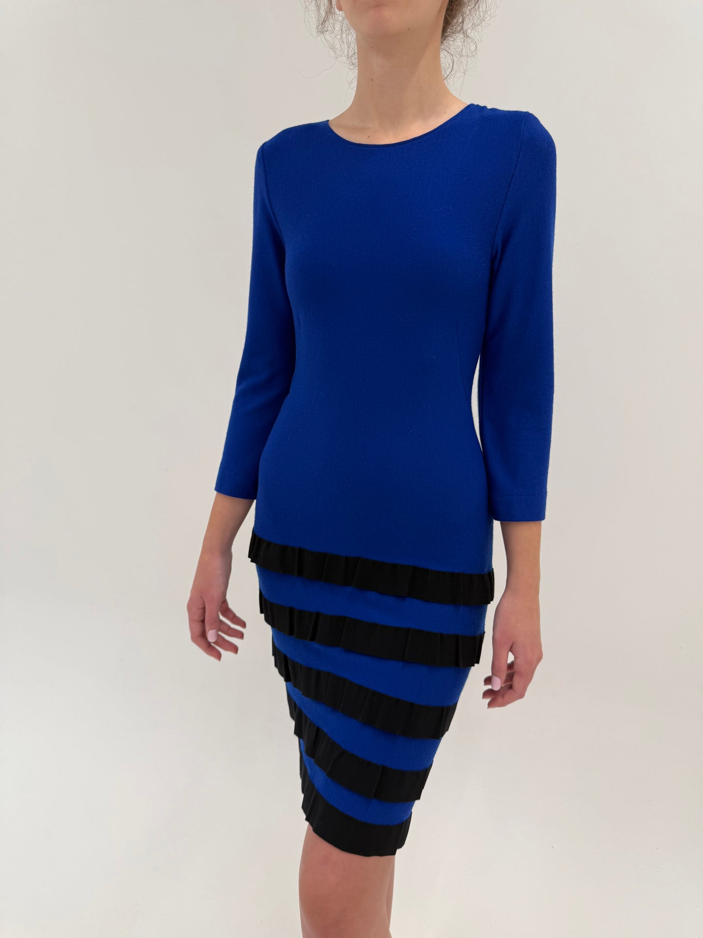 Rochie ‘tube dress’ old vintage anii 70 din jerse de lana extrafina albastru cerneală