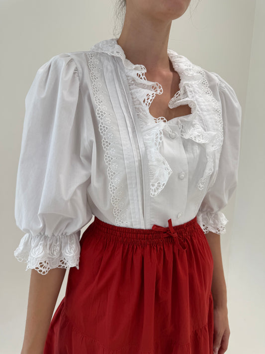 Cămașa vintage cu broderie anglaise, dantelă și mâneci bufante din bumbac