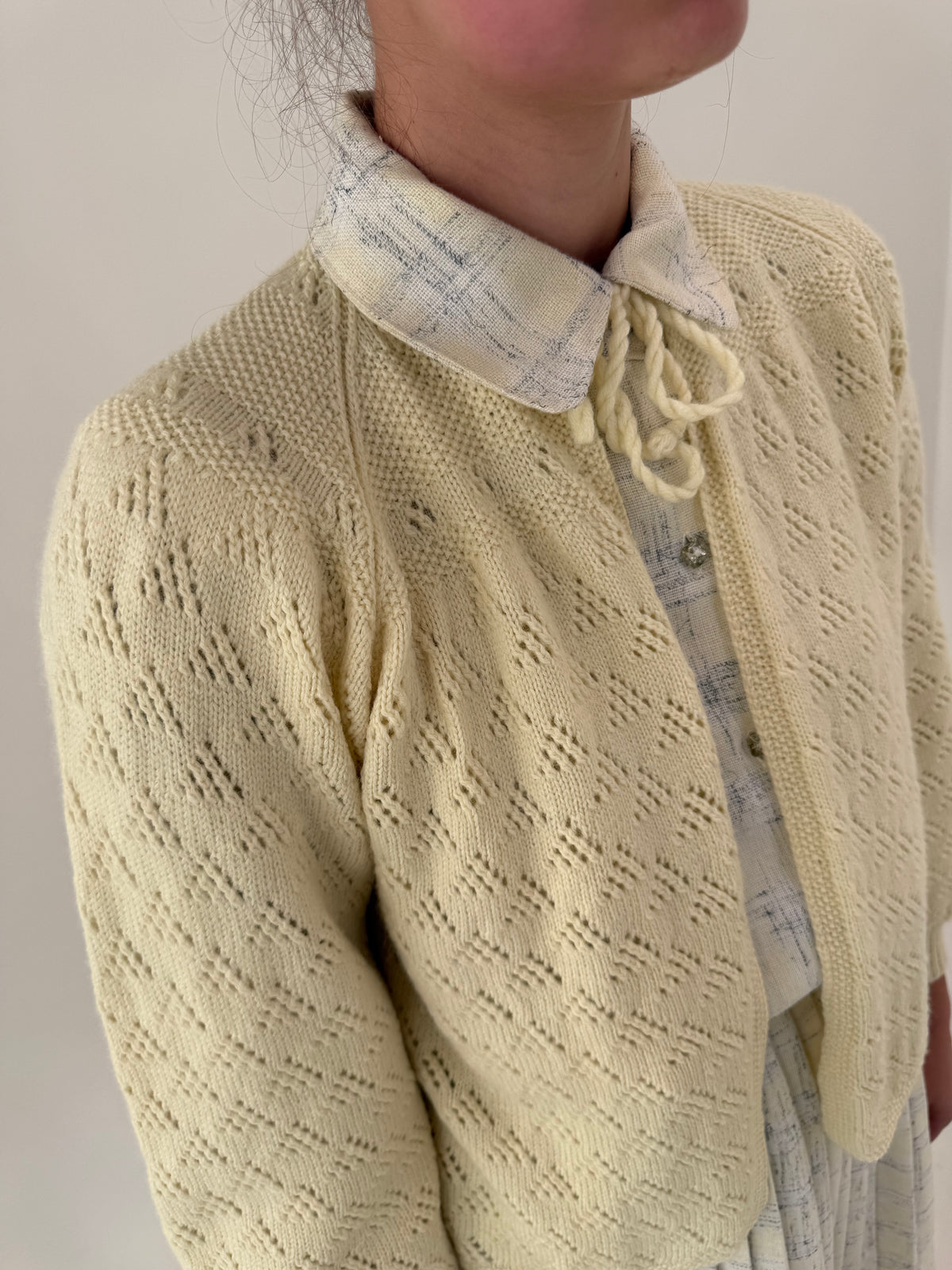 Cardigan vintage butter yellow din lana extrafina lucrat manual cu mâneci ample